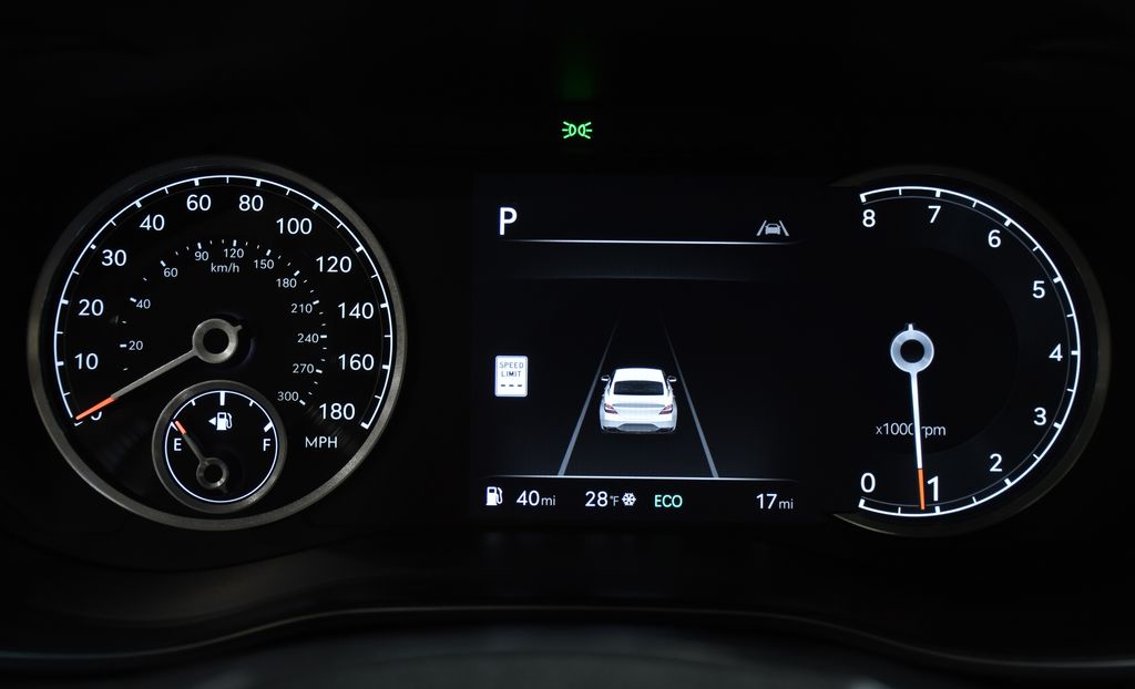 2026 GENESIS G70 Standard - Photo 13