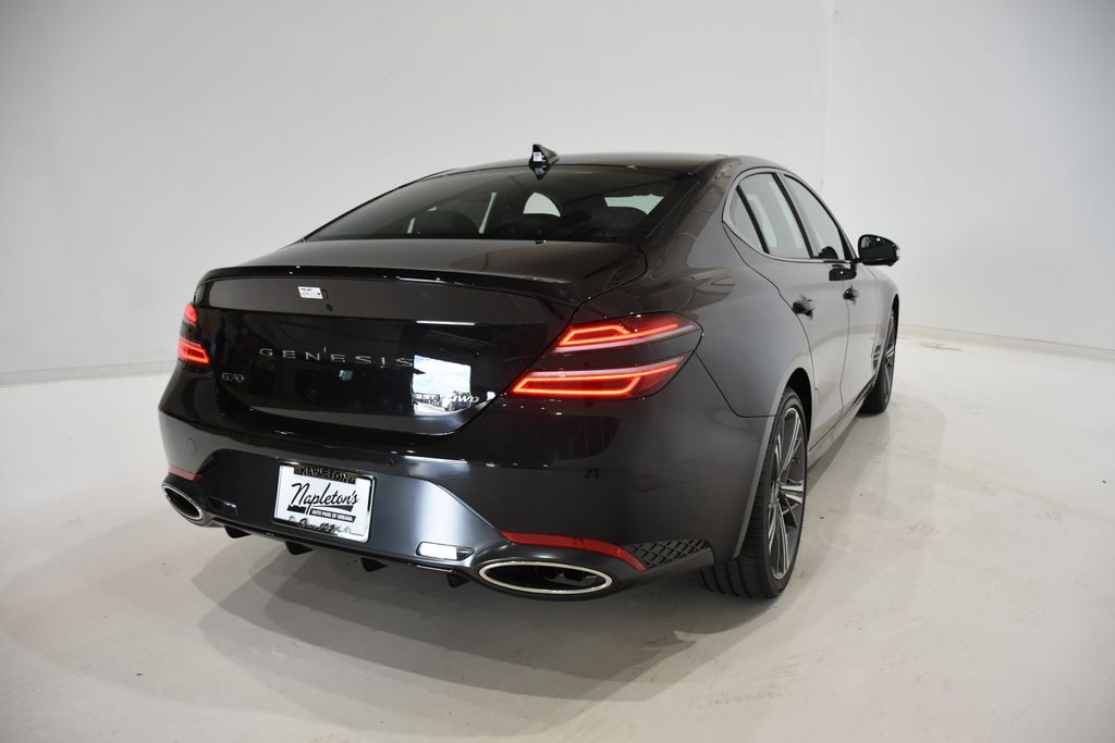 2025 Genesis G70 3.3T Sport Prestige photo 4