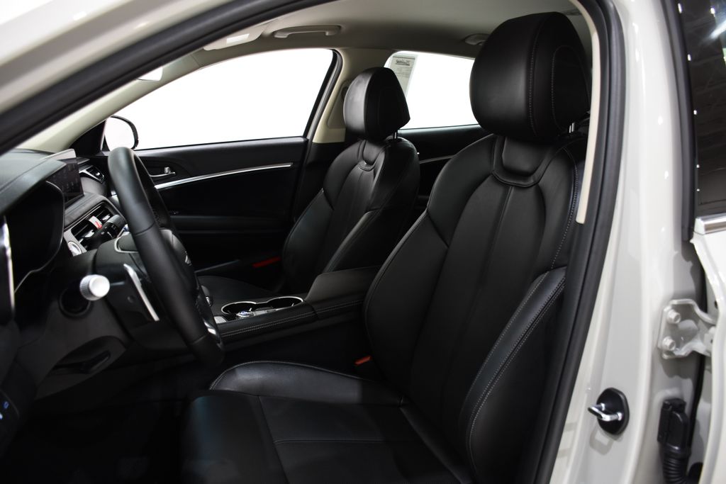 2026 GENESIS G70 Standard - Photo 19