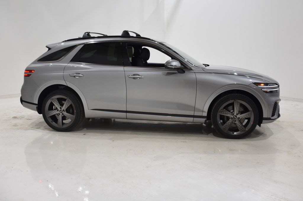 2025 Genesis GV70 3.5T Sport Advanced photo 3