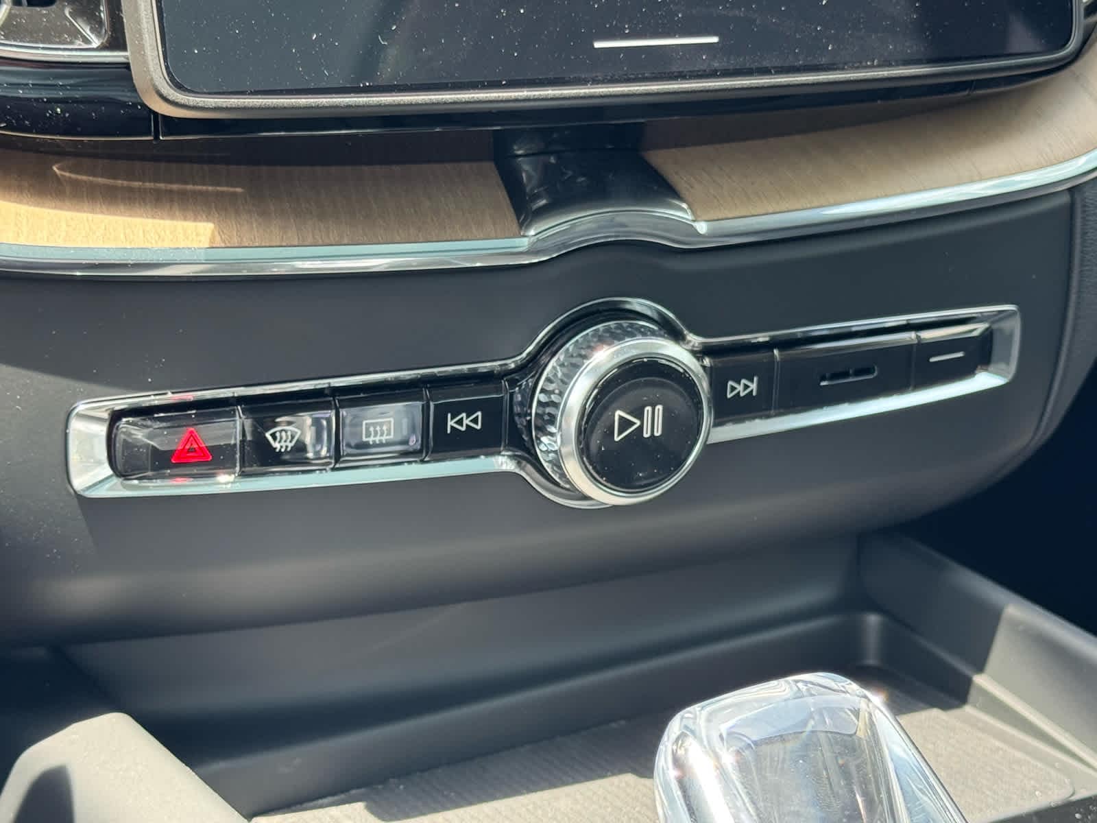 2026 Volvo XC60 Plus - Photo 23