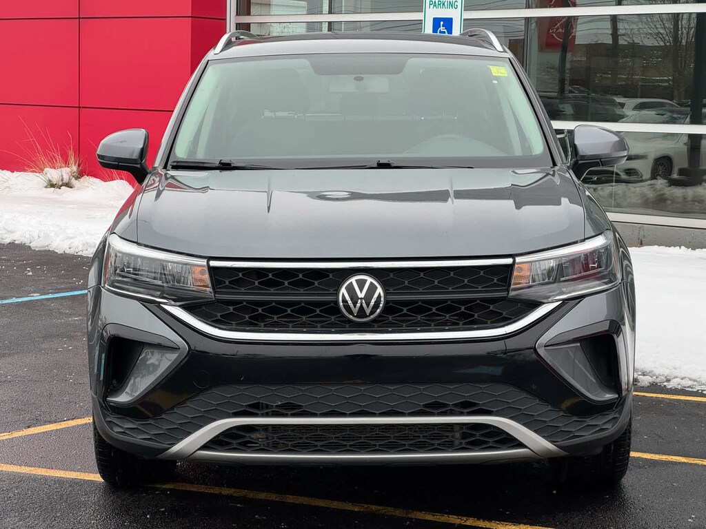 Used 2022 Volkswagen Taos SE 4MOTION