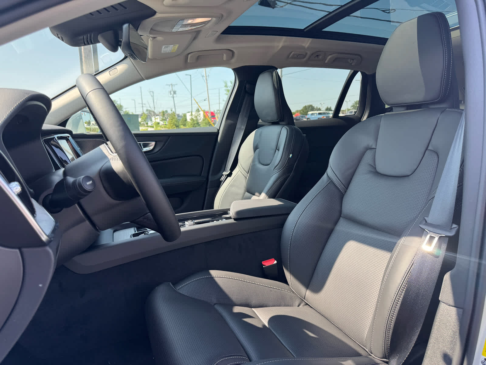 2026 Volvo V60 Cross Country Ultra - Photo 13