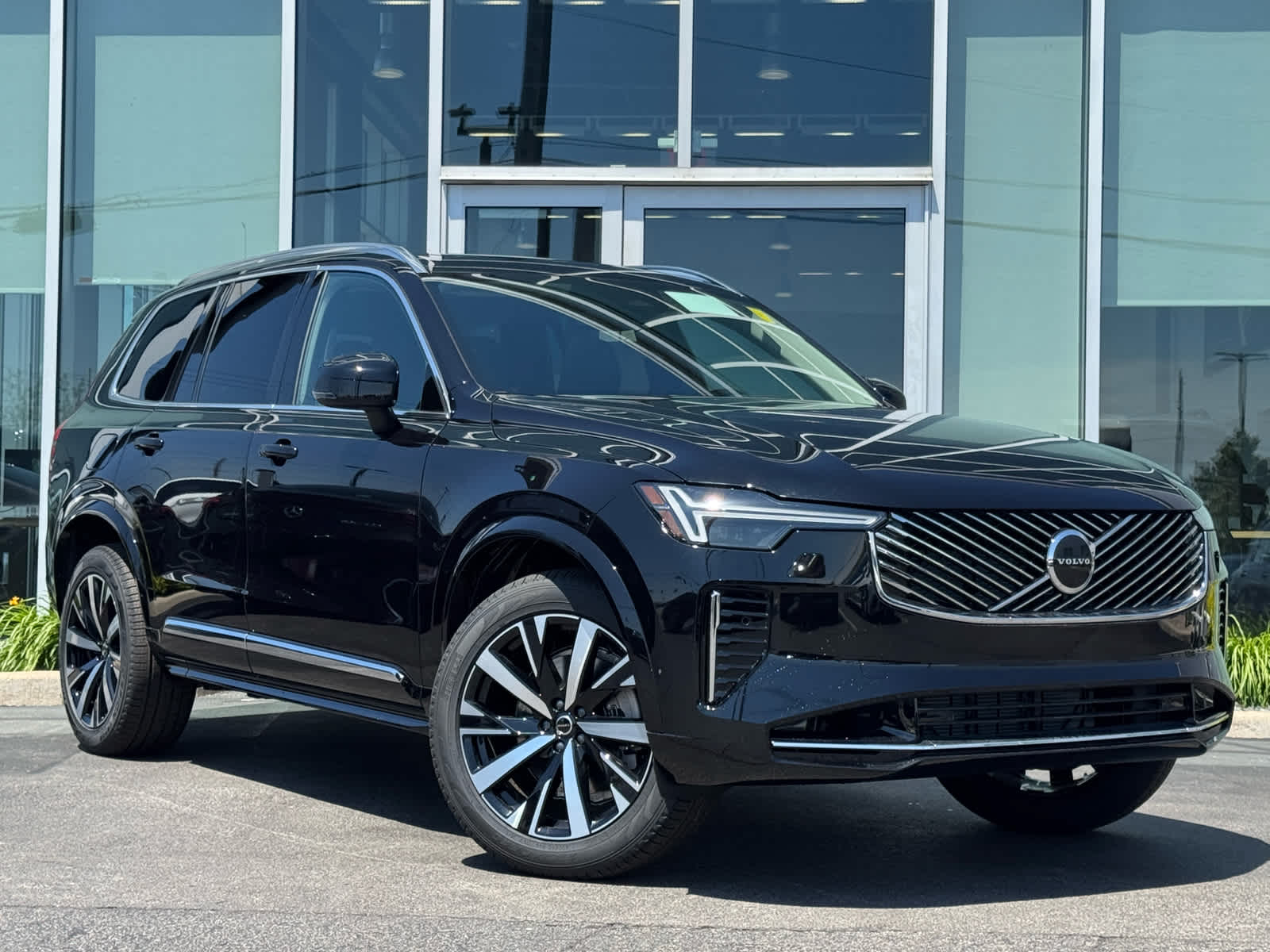 2026 Volvo XC90 B5 Core Bright 4WD's photo