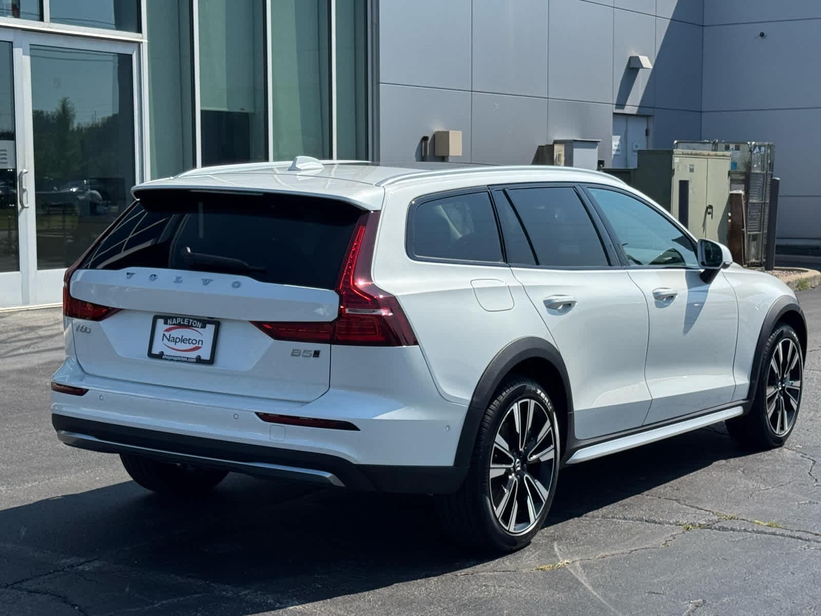2026 Volvo V60 Cross Country Ultra - Photo 9