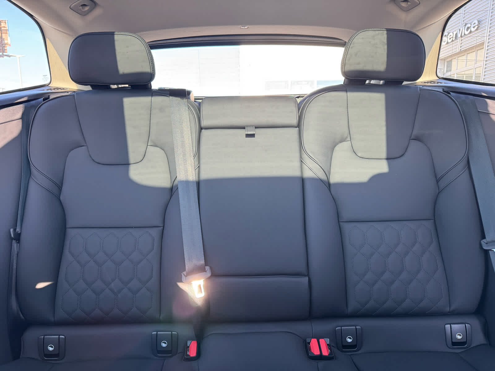2026 Volvo XC60 Plus - Photo 20