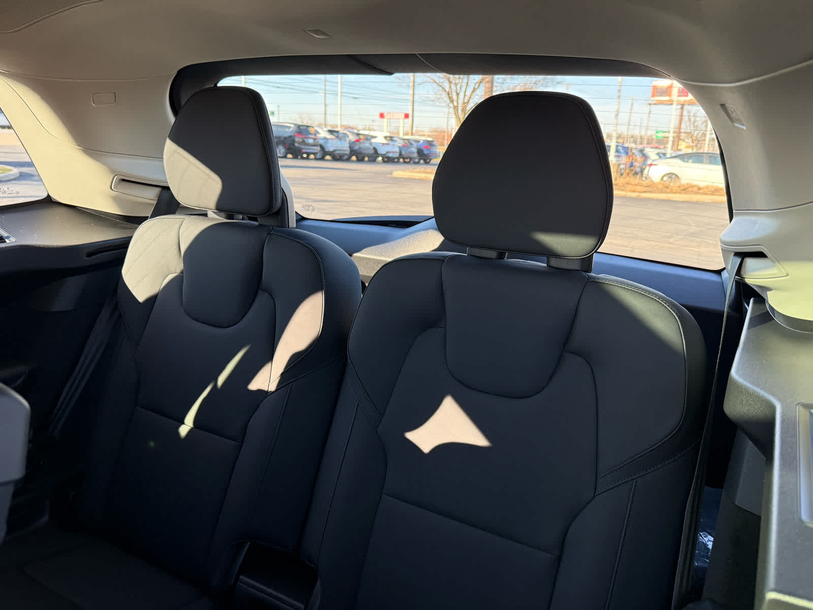 2026 Volvo XC90 Plus - Photo 26