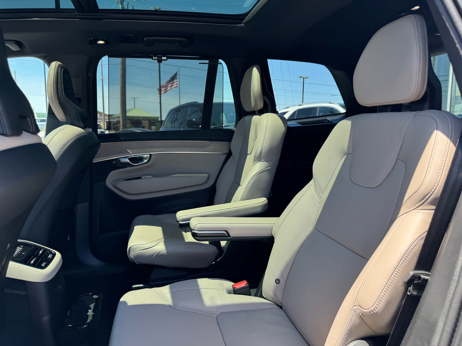2026 Volvo XC90 Ultra - Photo 35
