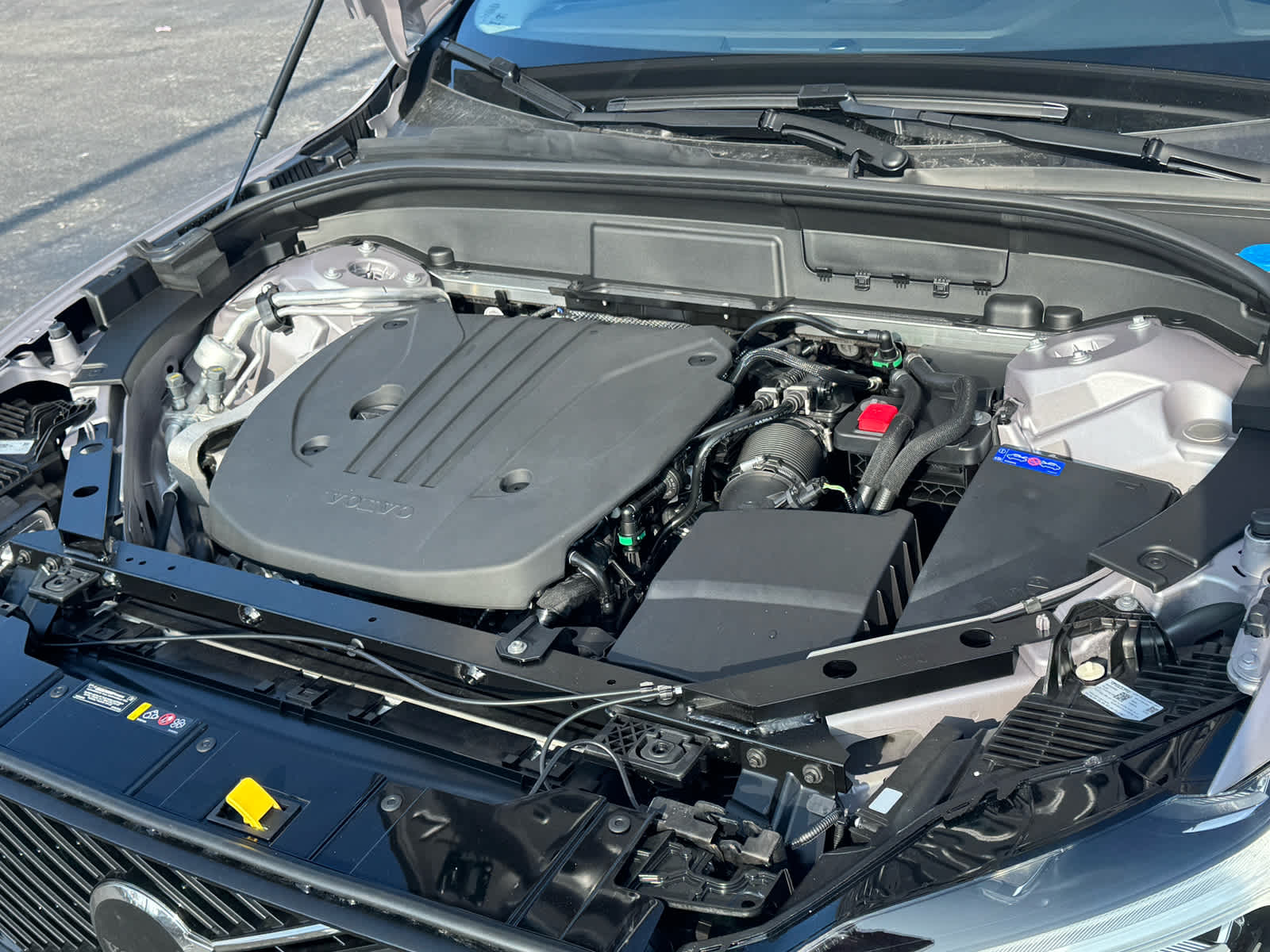 2026 Volvo XC60 Plus - Photo 13