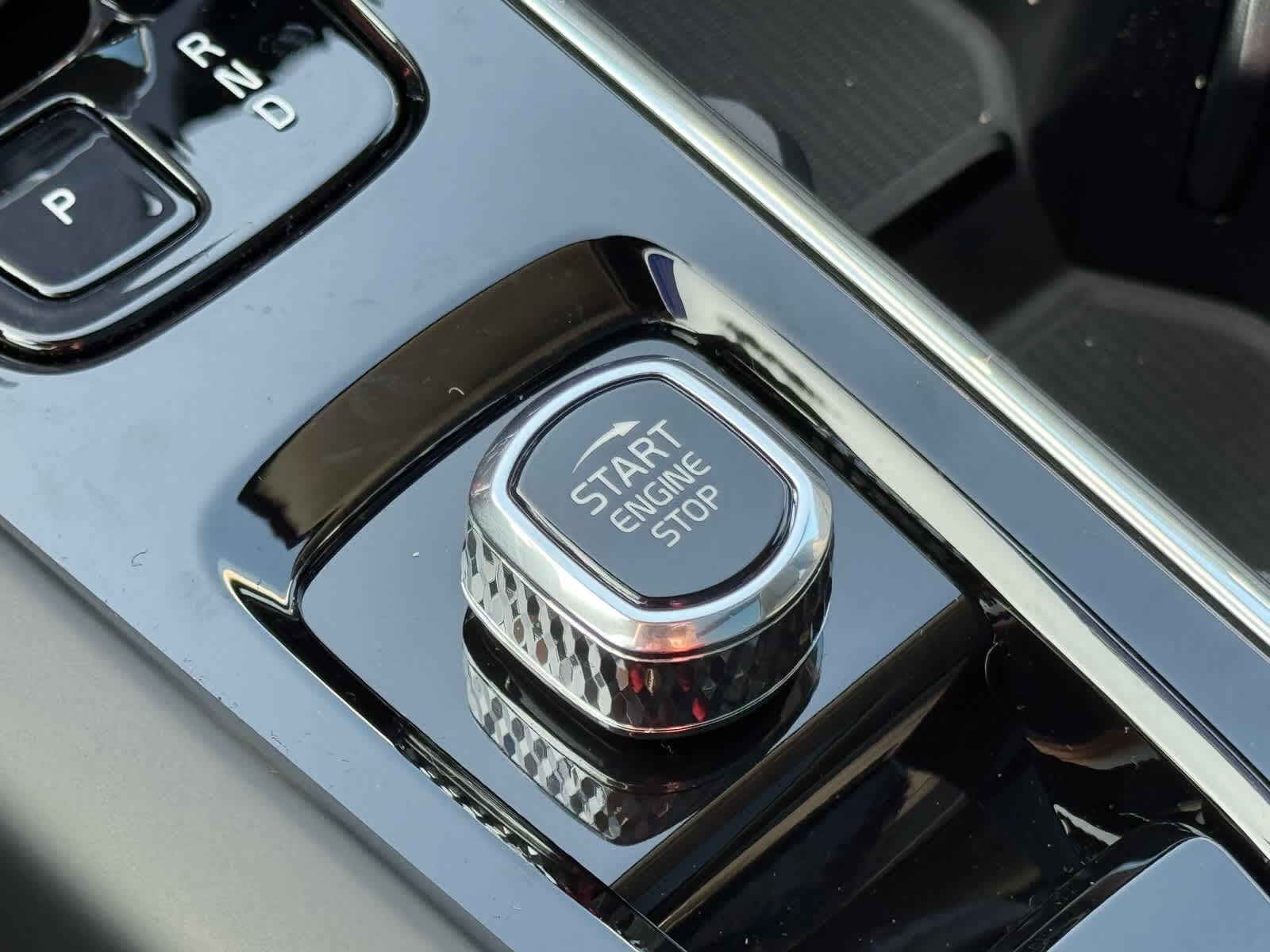 2026 Volvo XC60 Plus - Photo 24
