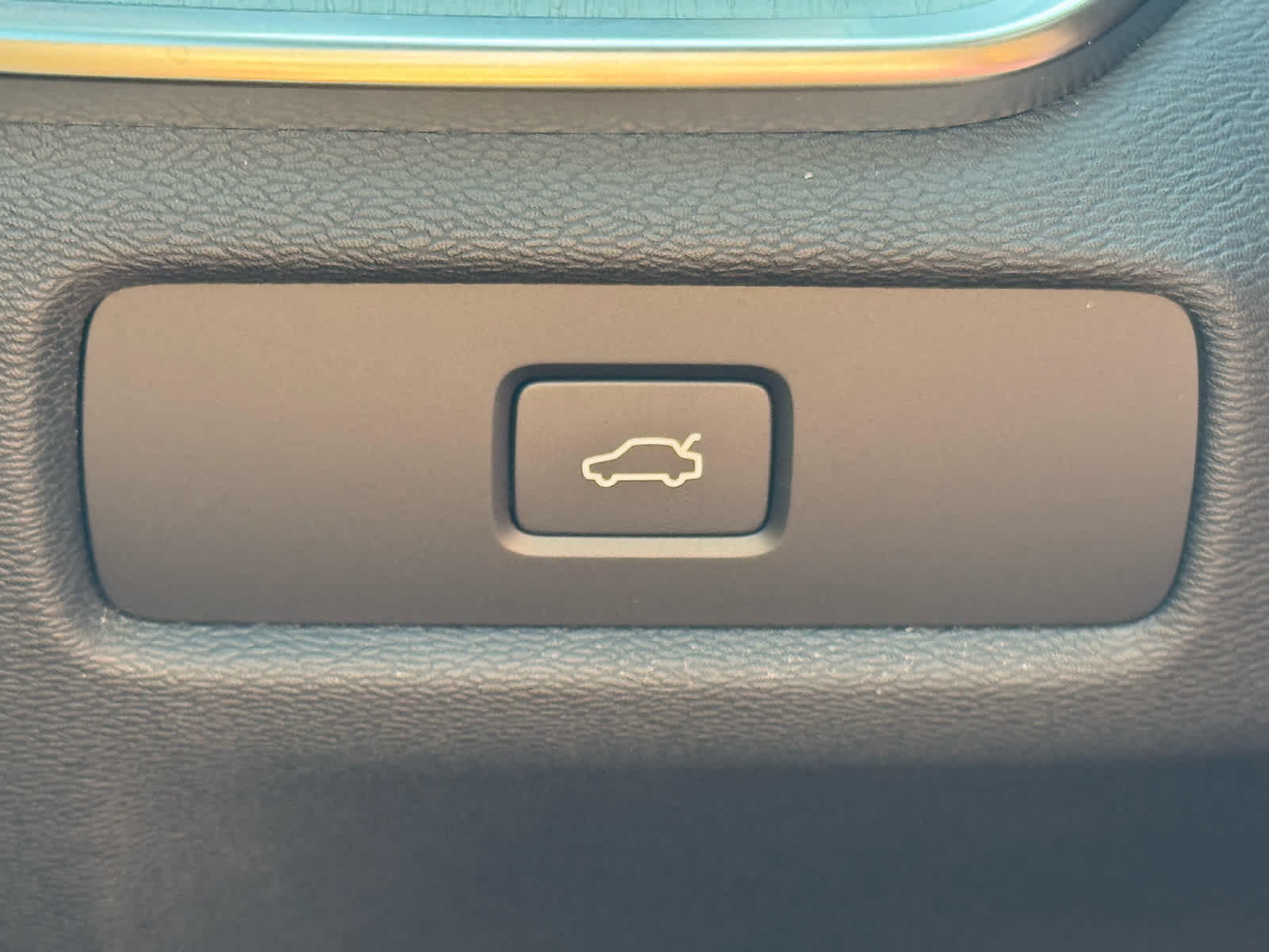 2026 Volvo V60 Cross Country Ultra - Photo 30