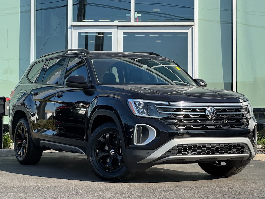 Used 2024 Volkswagen Atlas 2.0T Peak Edition SEL 4MOTION