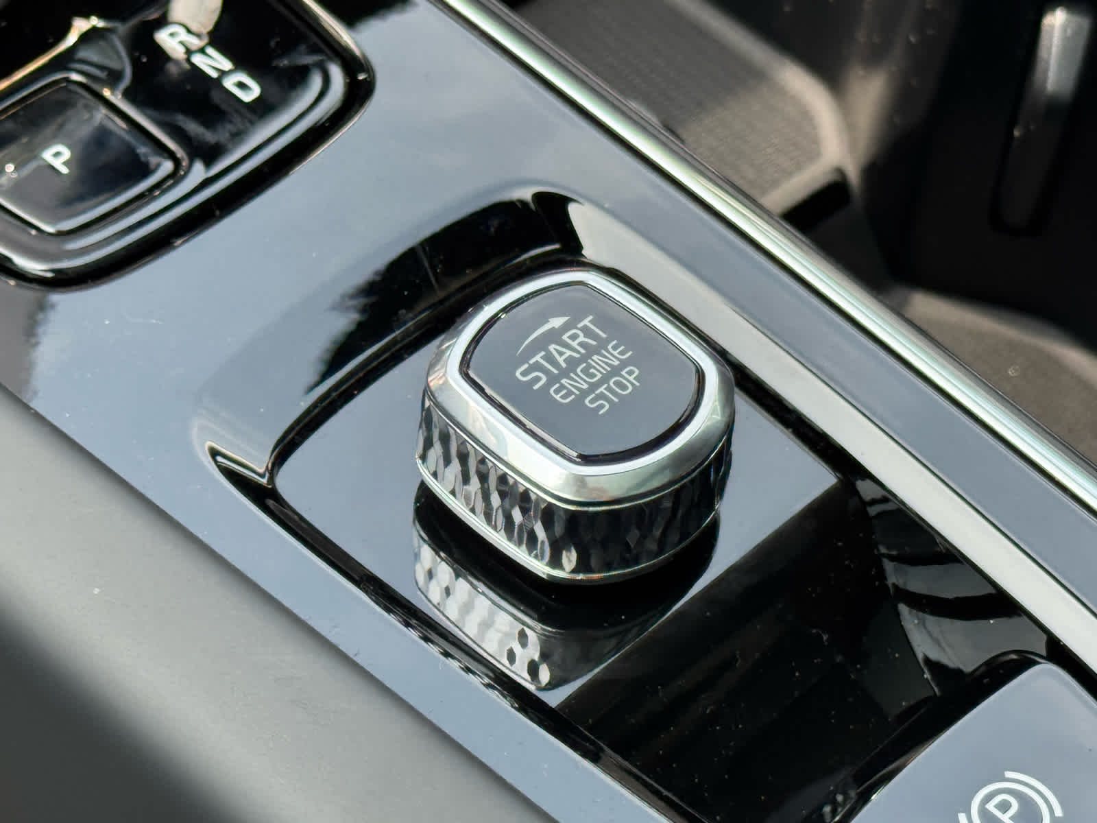 2026 Volvo XC60 Plus - Photo 26