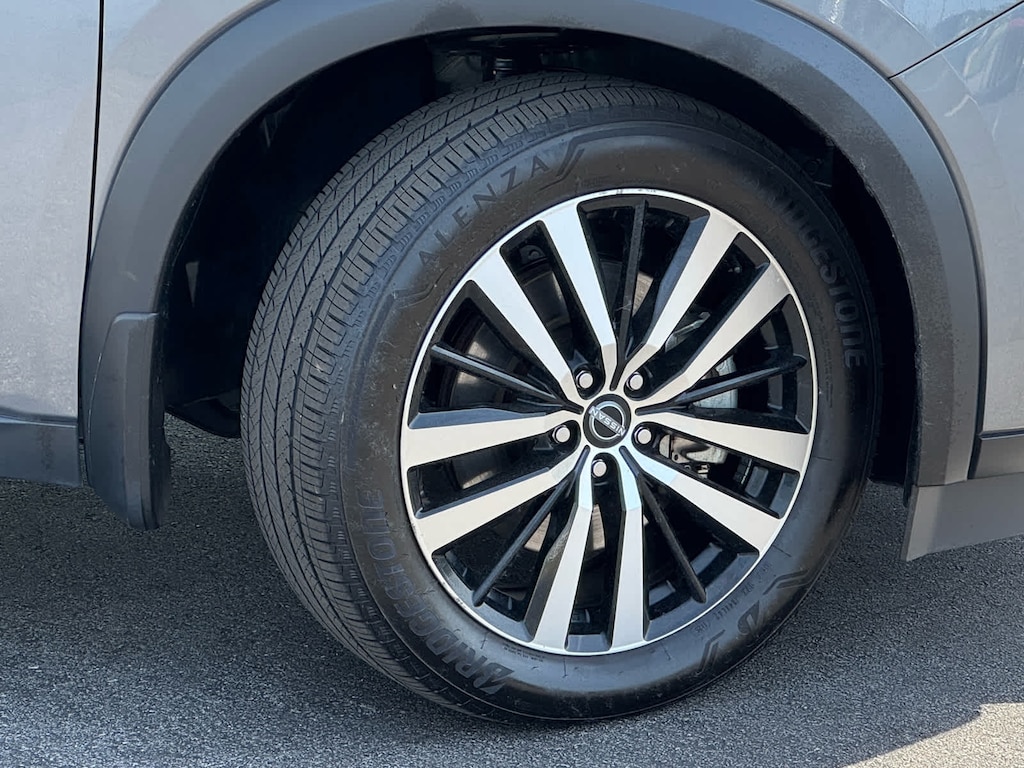 Used 2025 Nissan Pathfinder Platinum 4WD