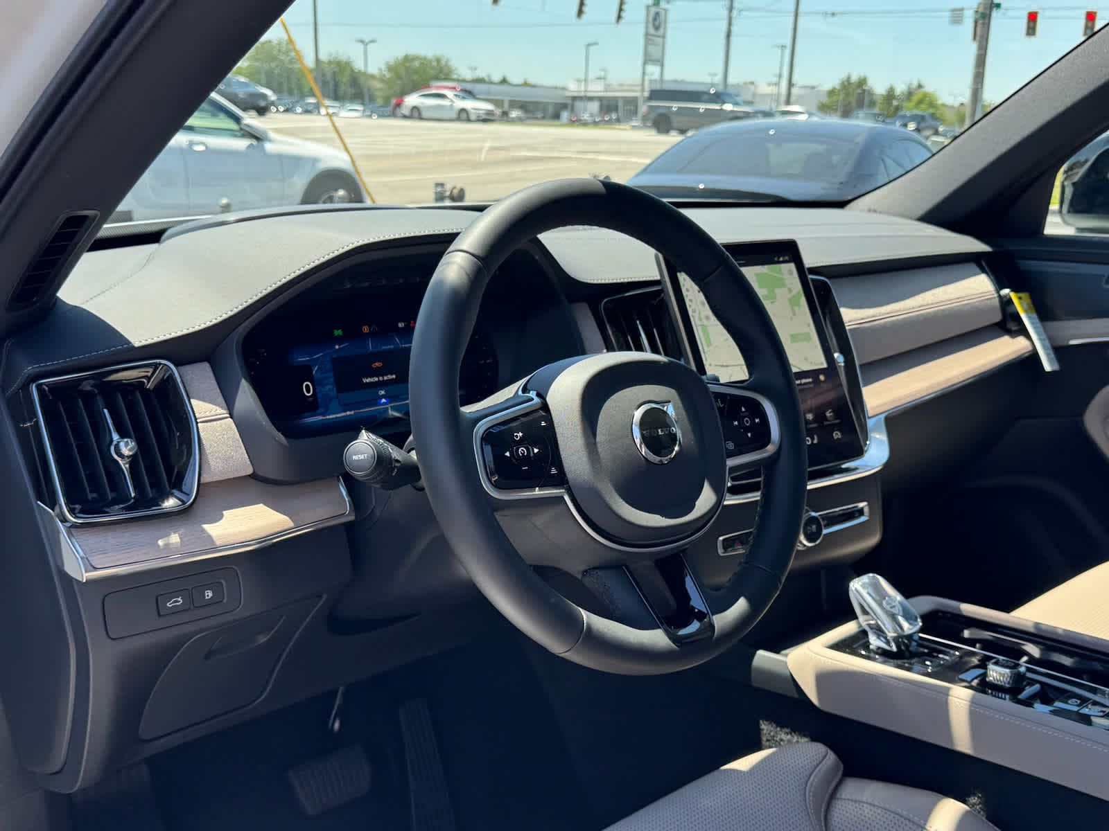 2026 Volvo XC90 Ultra - Photo 17