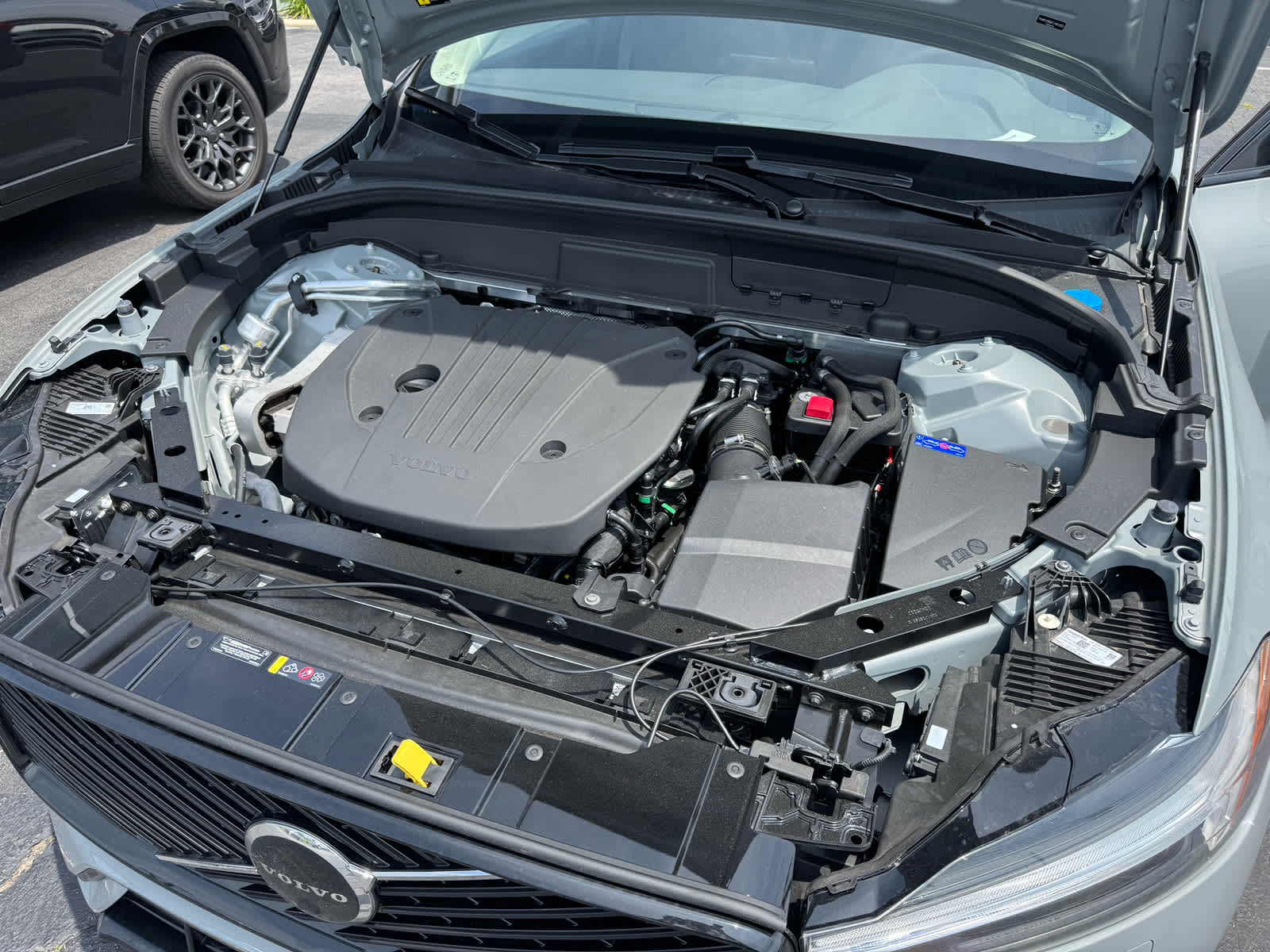 2026 Volvo XC60 Plus - Photo 11