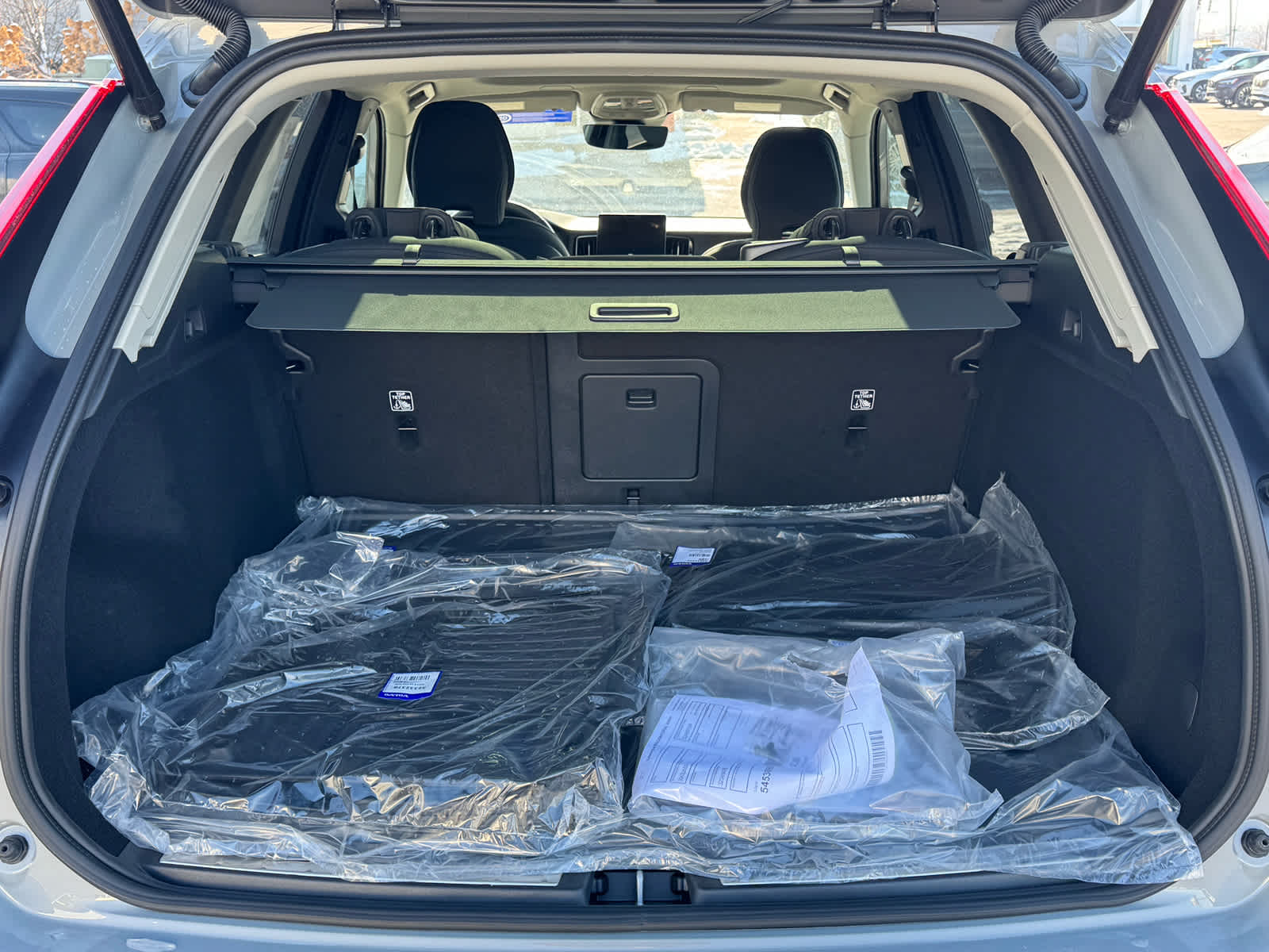 2026 Volvo XC60 Plus - Photo 9