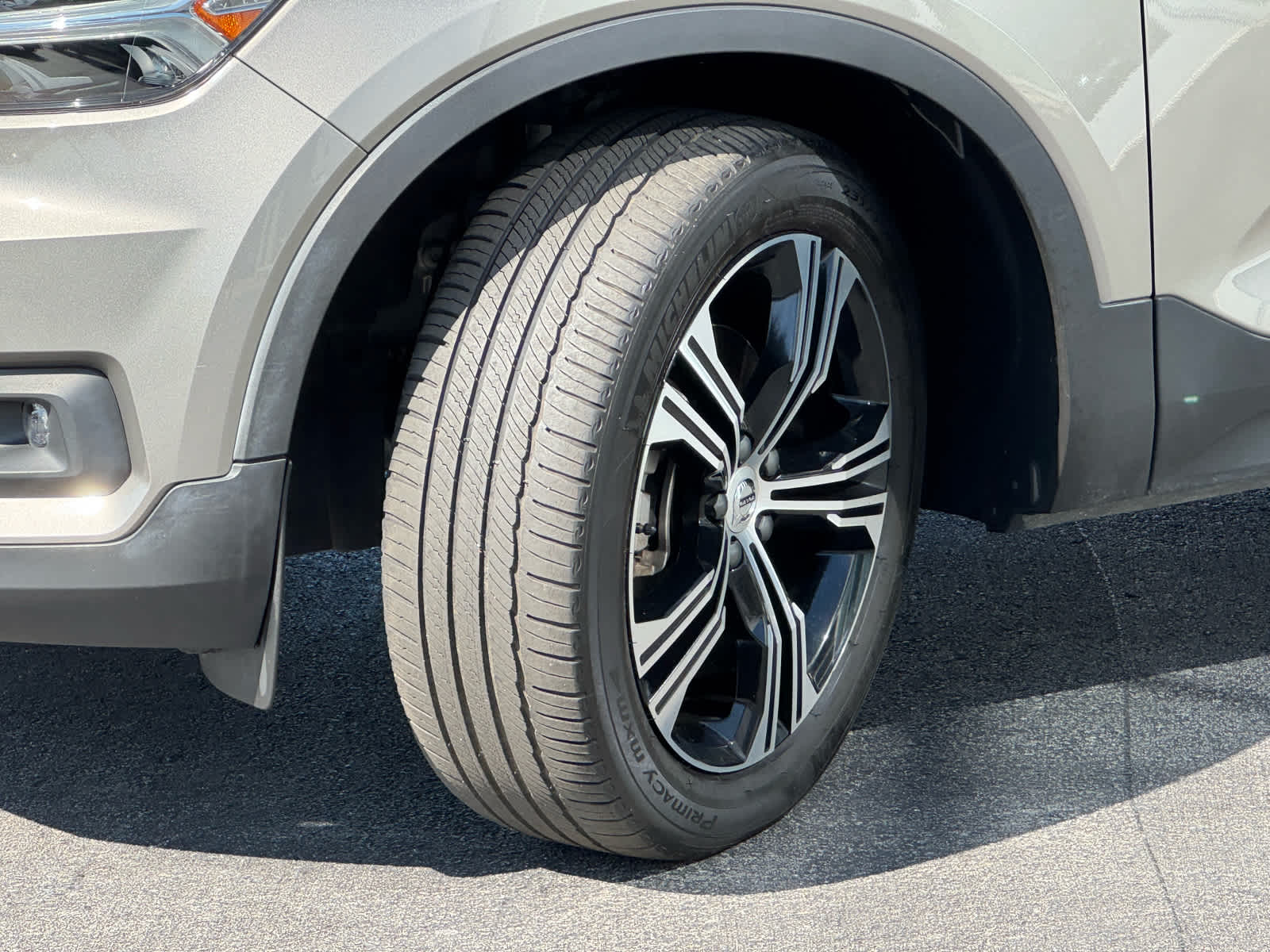 2022 Volvo XC40 Inscription T5 AWD photo 2