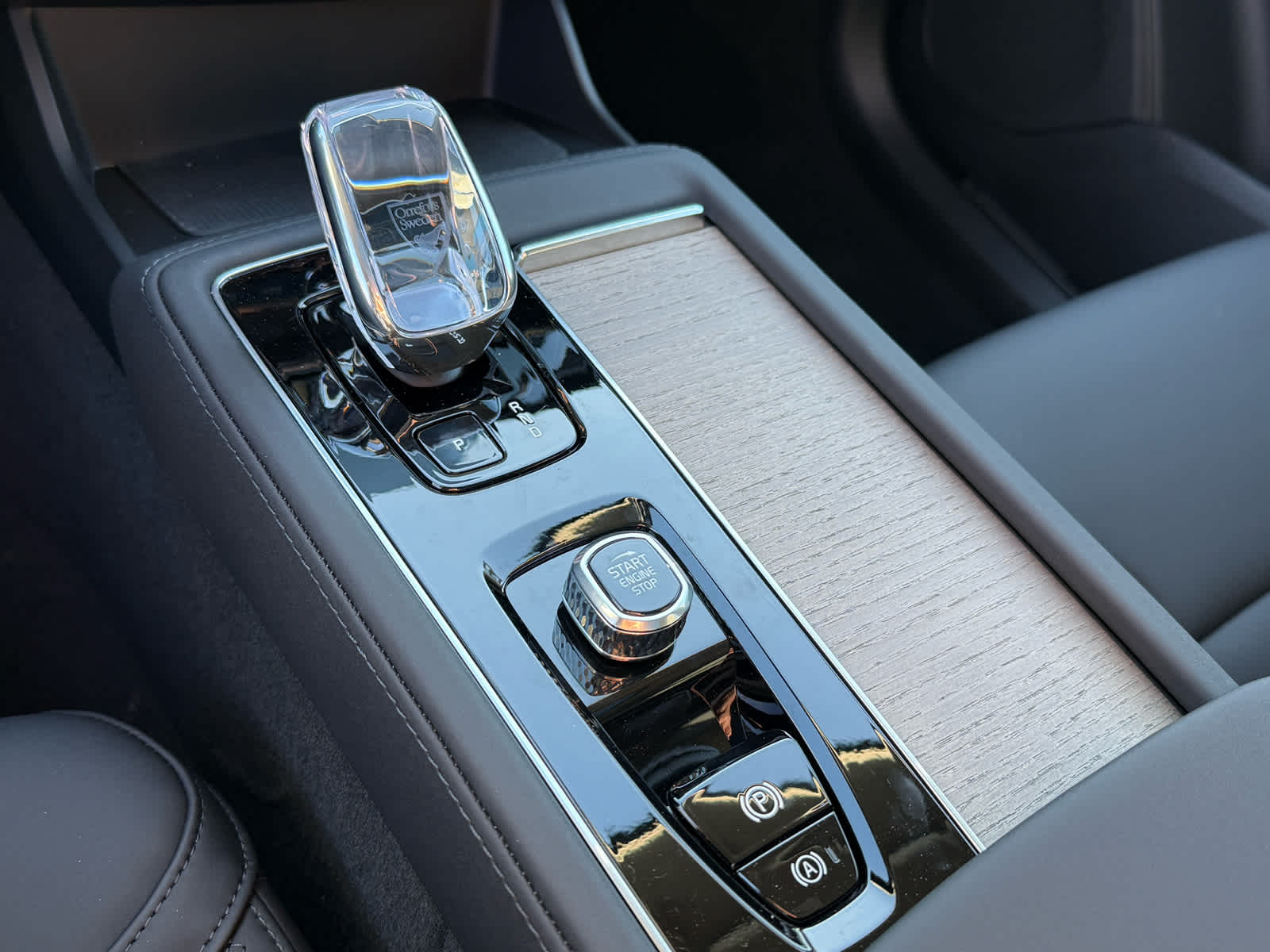 2026 Volvo XC90 Plus - Photo 18