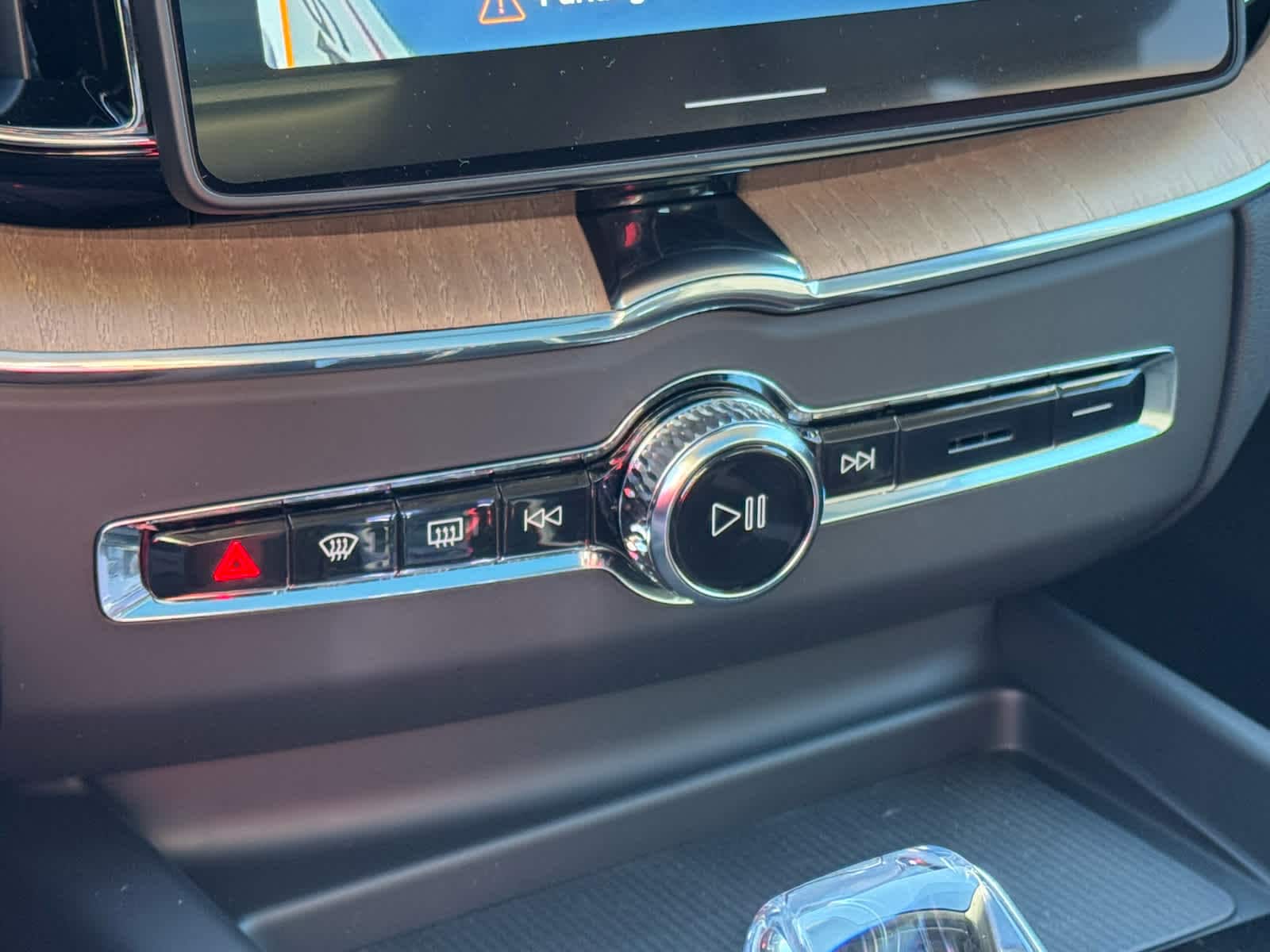 2026 Volvo XC60 Plus - Photo 24