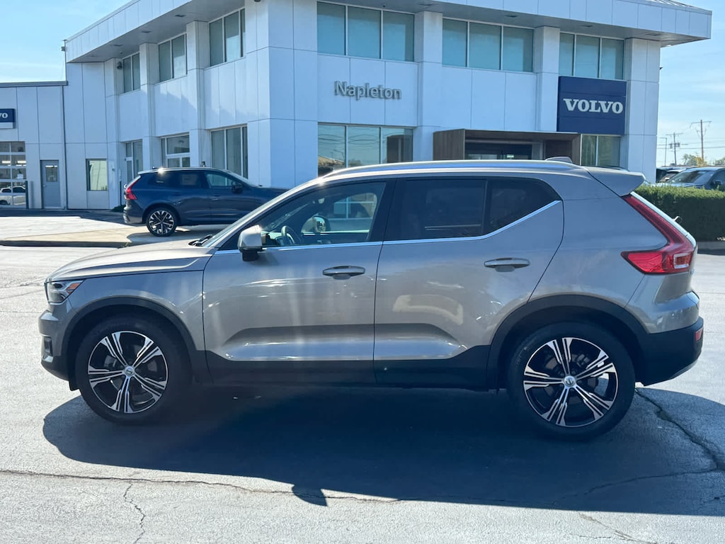 Used 2022 Volvo XC40 Inscription T5 AWD