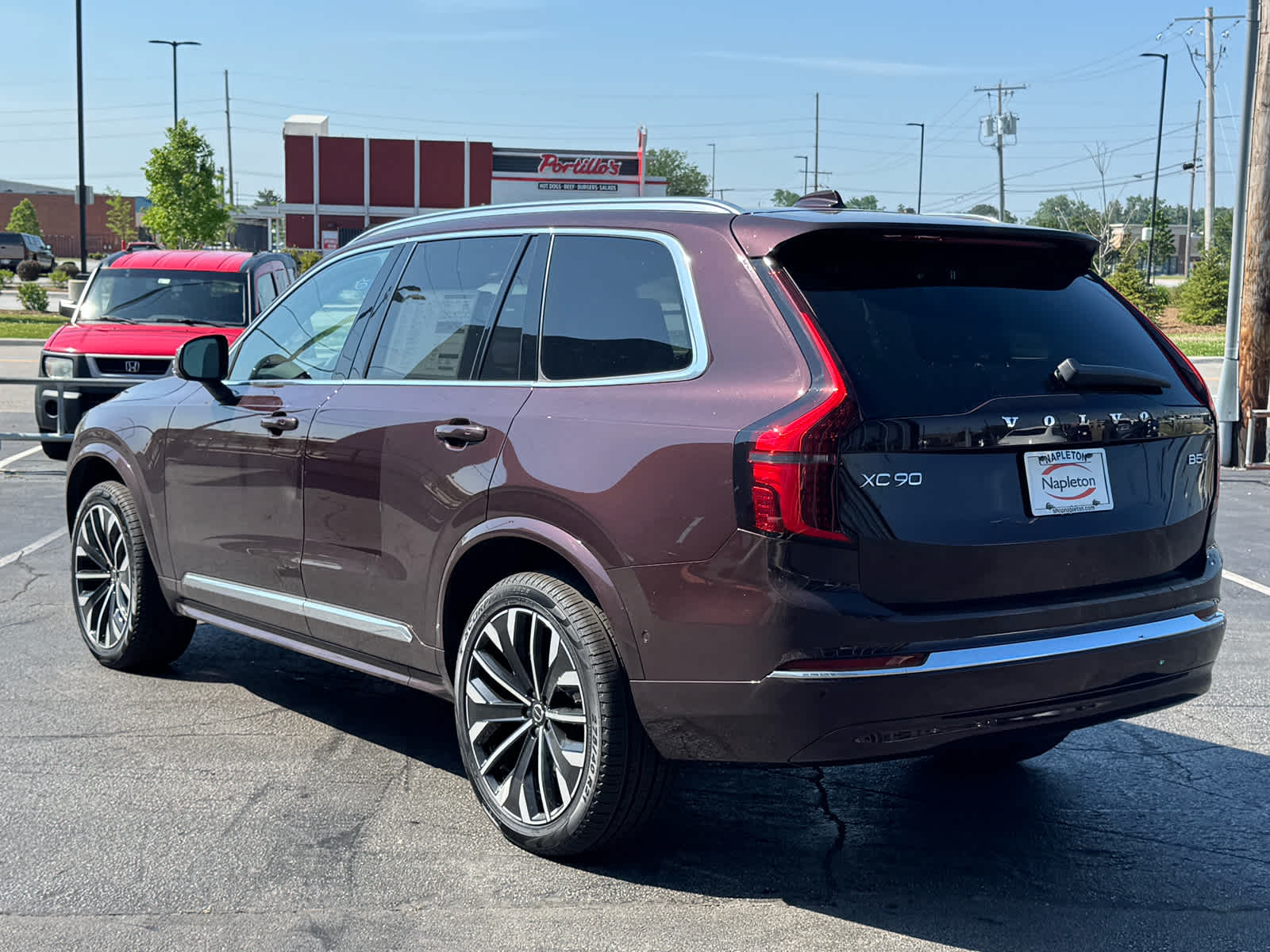 2026 Volvo XC90 B5 Plus photo 4