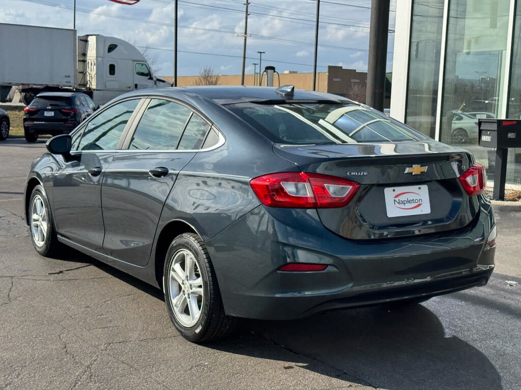 Used 2017 Chevrolet Cruze LT Sdn