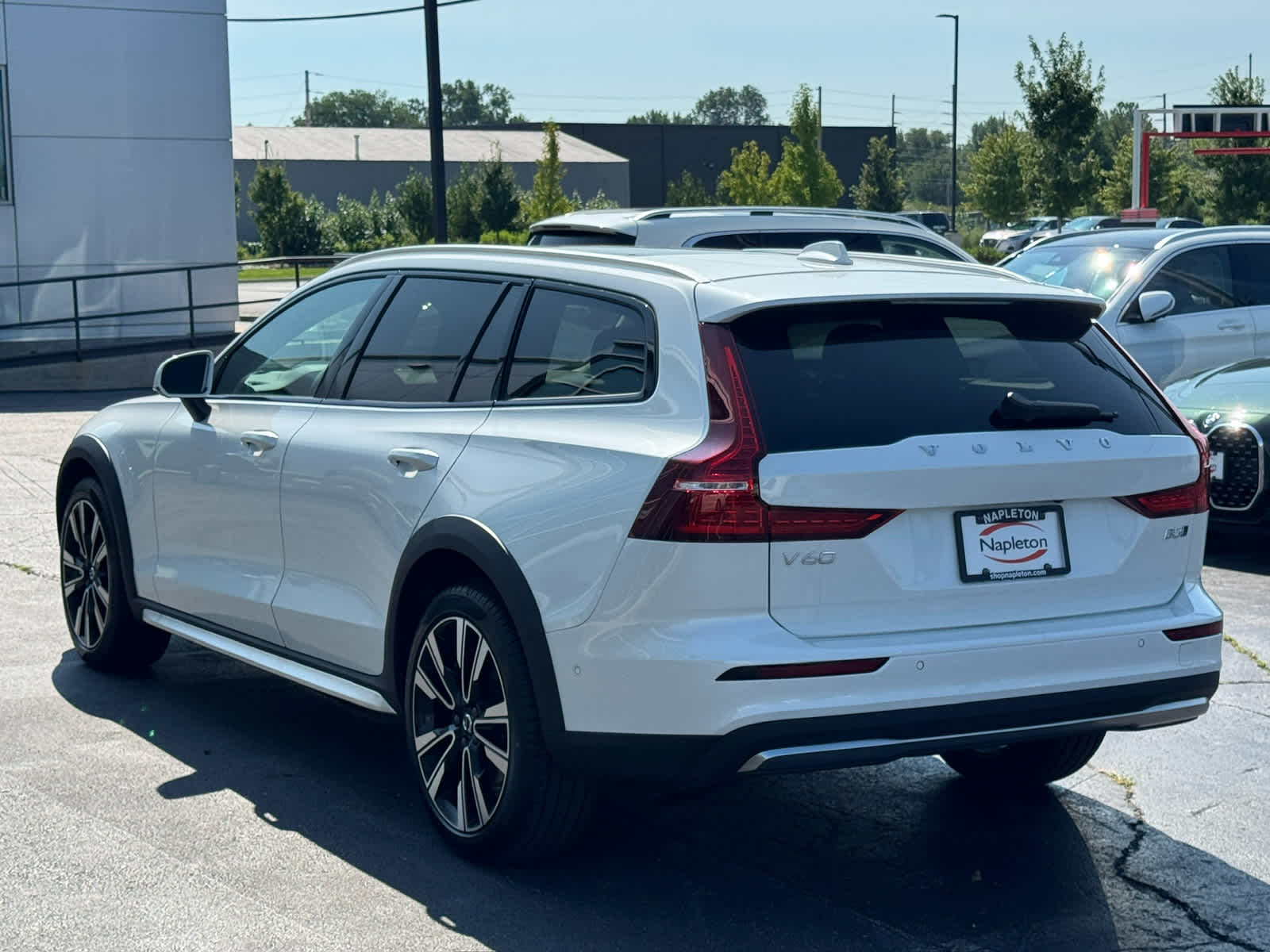 2026 Volvo V60 Cross Country Ultra - Photo 7