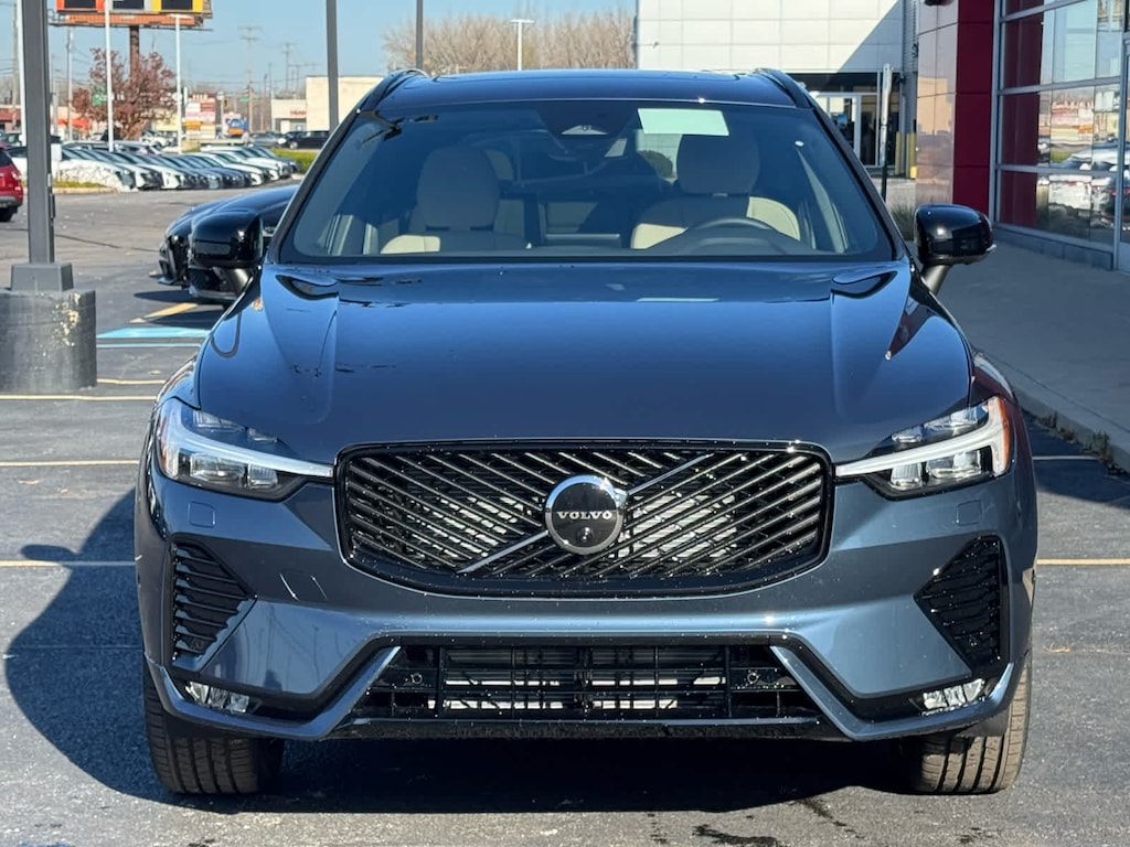 New 2026 Volvo XC60 B5 Plus SUV