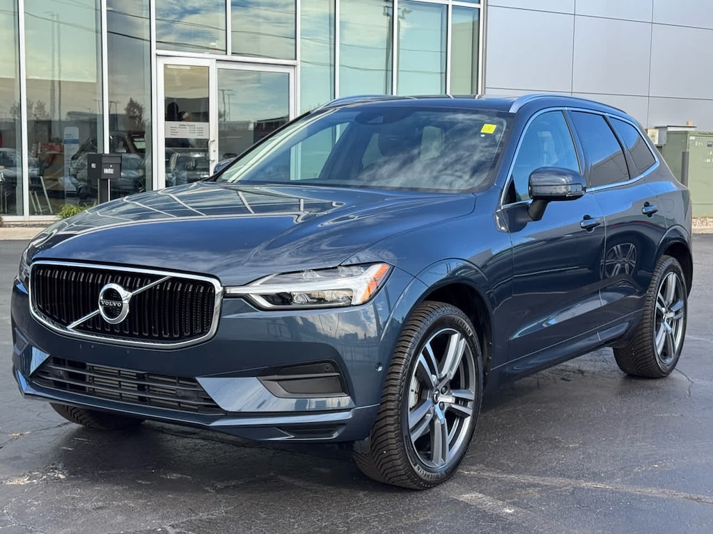 Used 2018 Volvo XC60 Momentum T5 AWD
