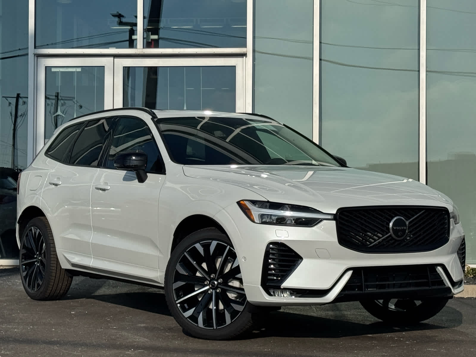 2026 Volvo XC60 Ultra's photo