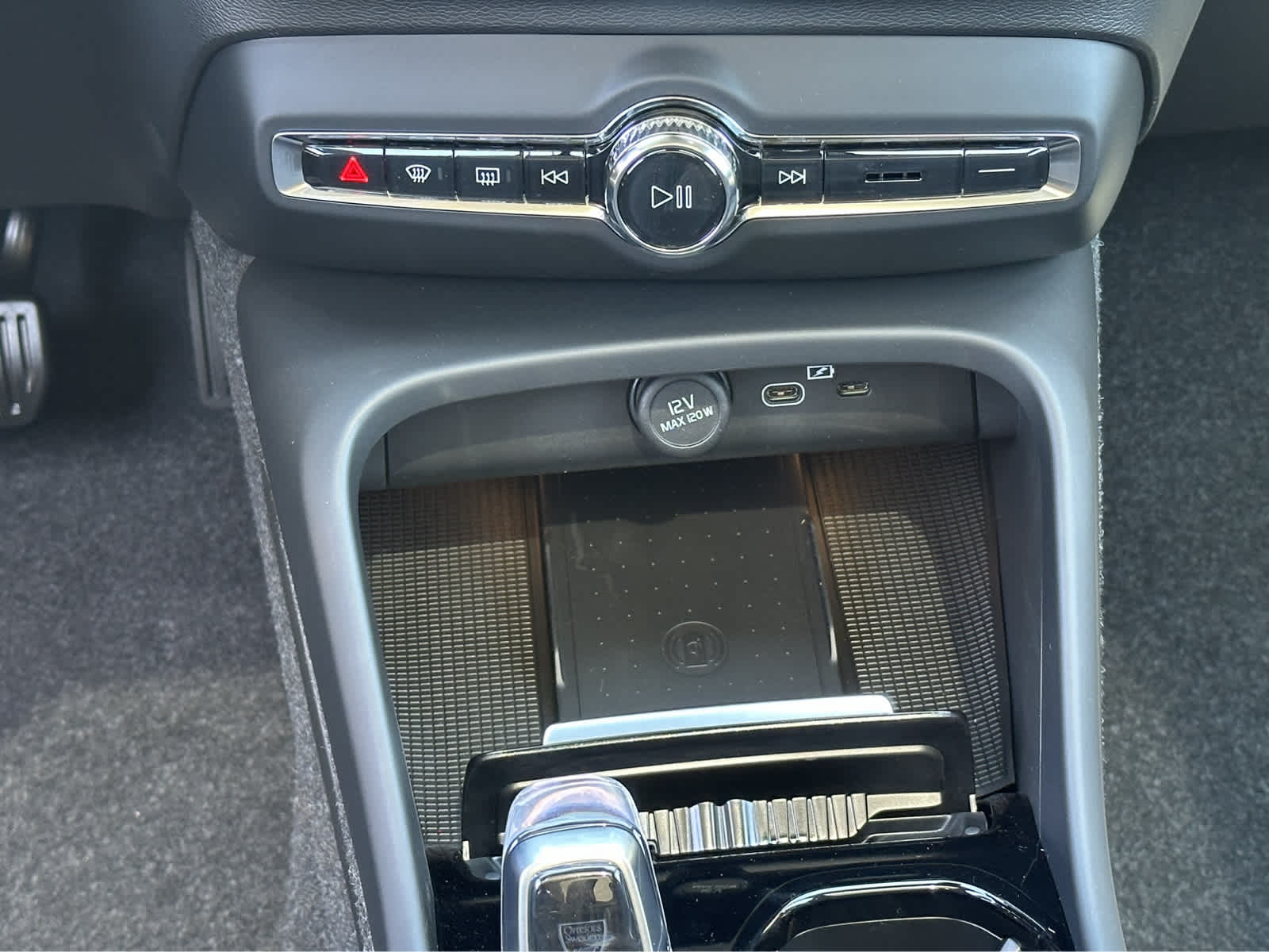 Volvo Xc40 Wireless Charging VOLVO XC40 Wireless Charging Station