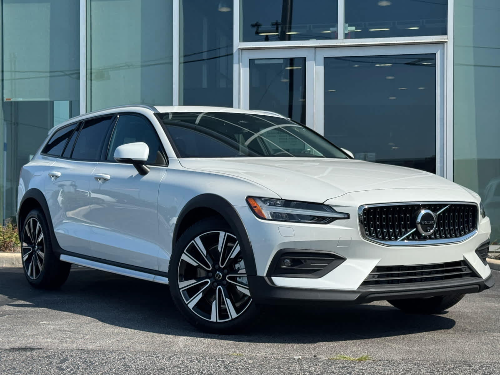 2026 Volvo V60 Cross Country