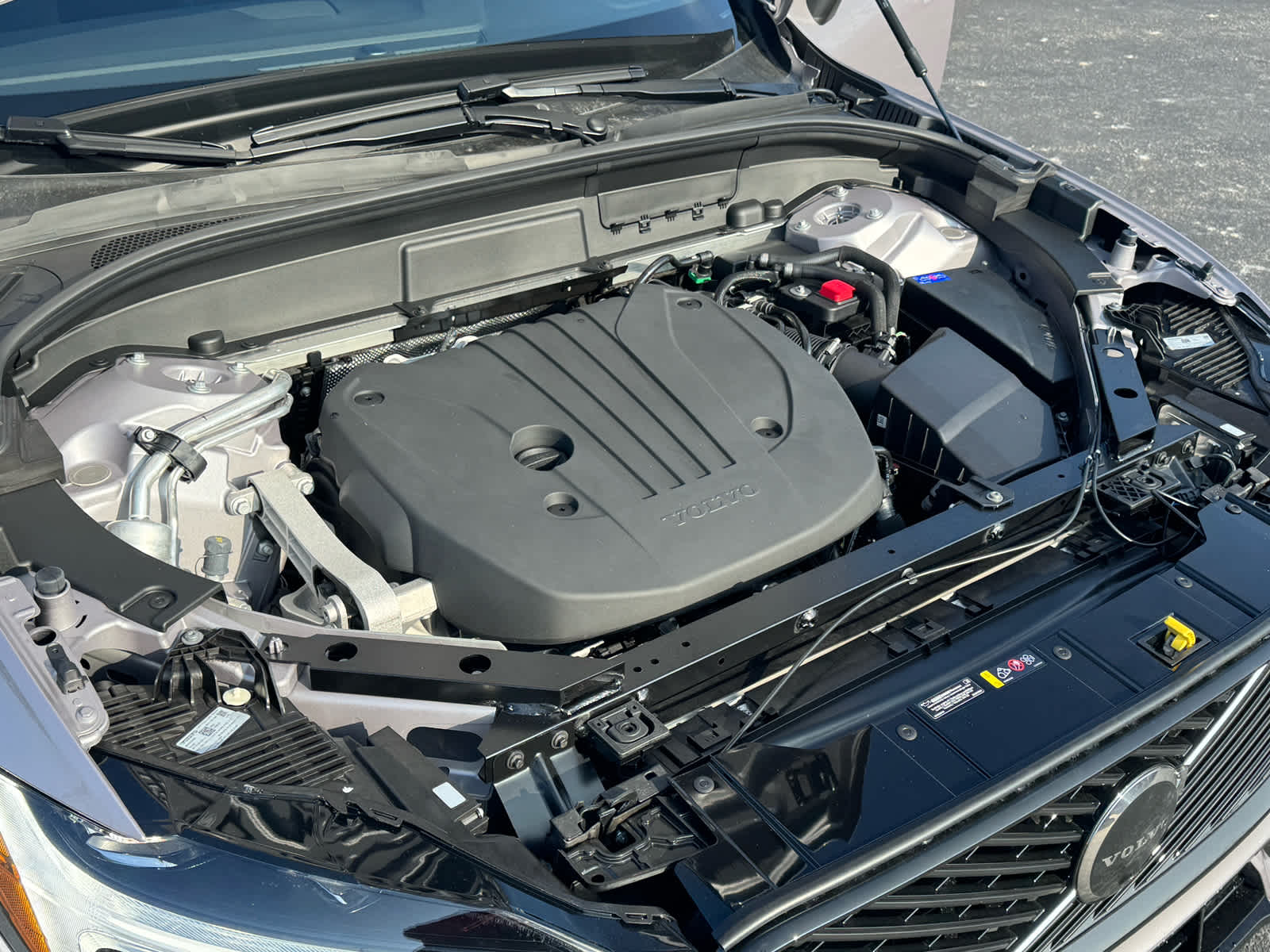 2026 Volvo XC60 Plus - Photo 14