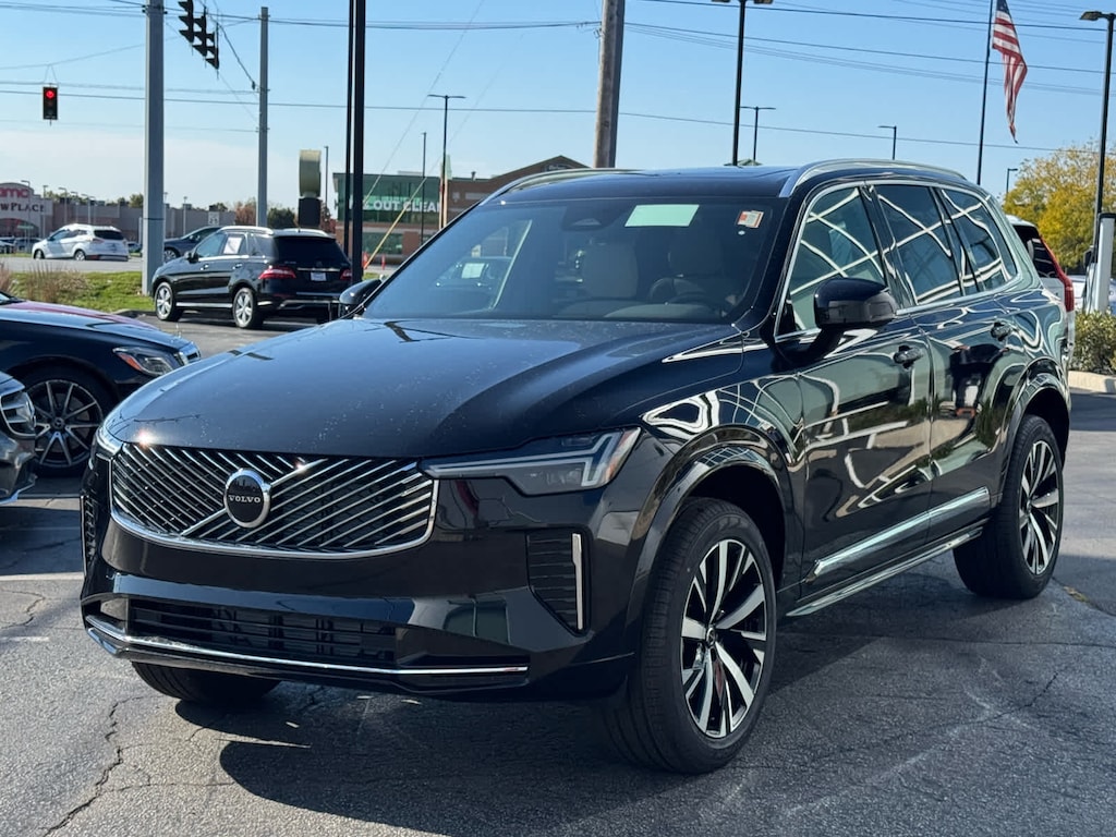 New 2026 Volvo XC90 B6 Core SUV