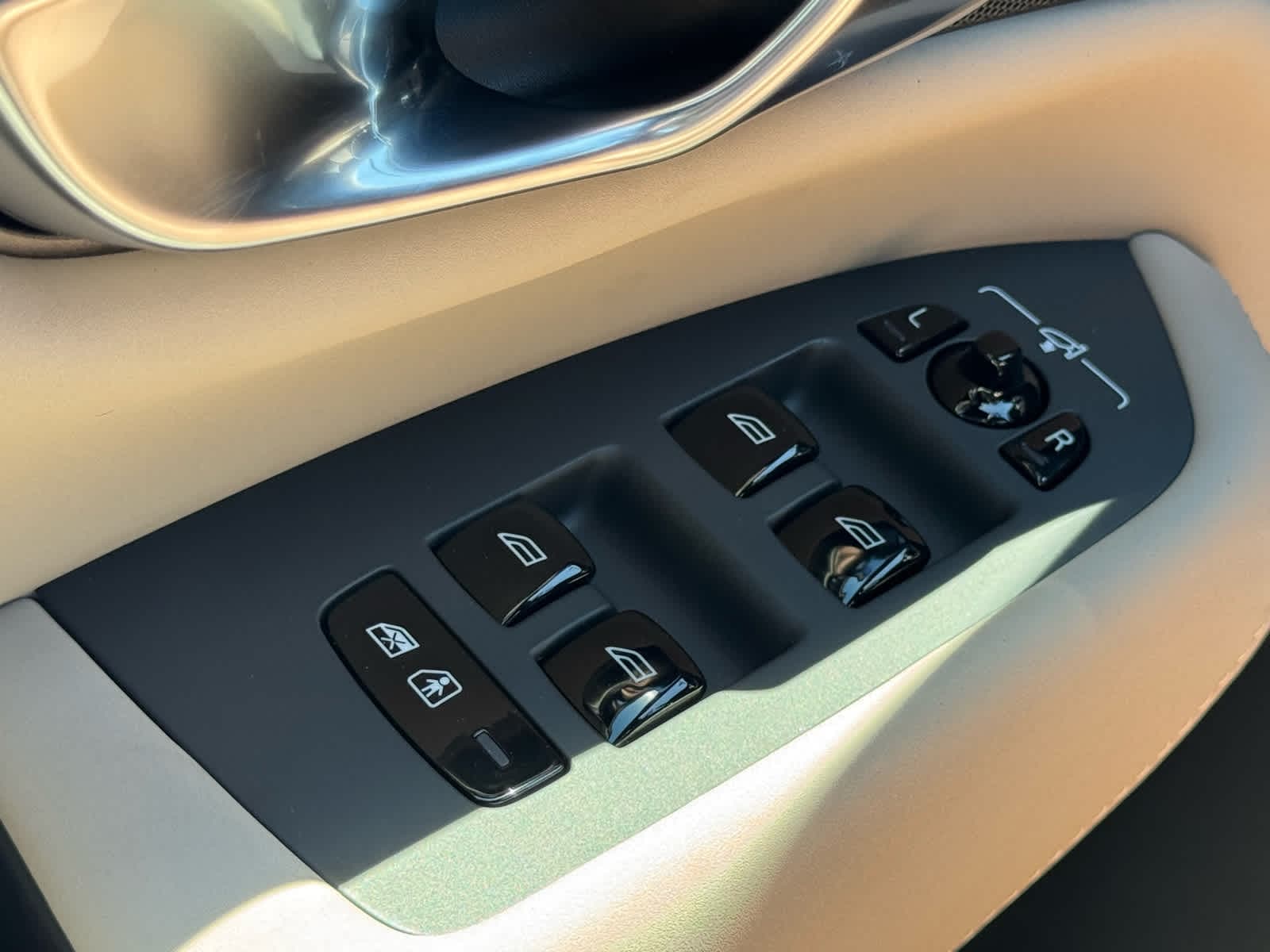 2026 Volvo XC90 Ultra - Photo 33