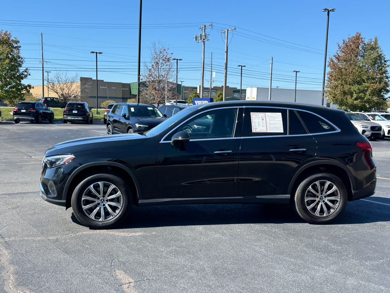 2024 Mercedes Benz GLC 300 photo 2