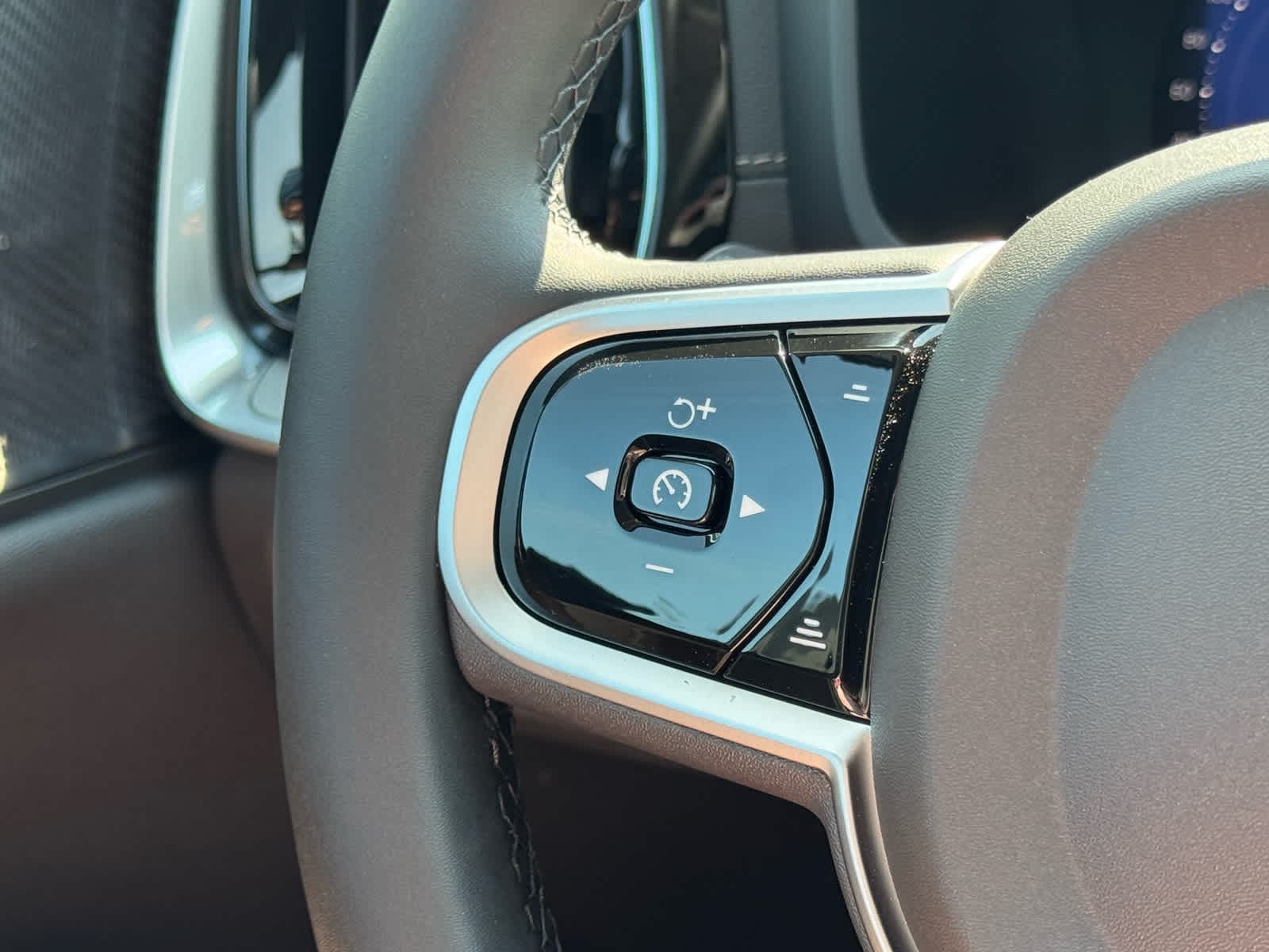 2026 Volvo V60 Cross Country Ultra - Photo 29