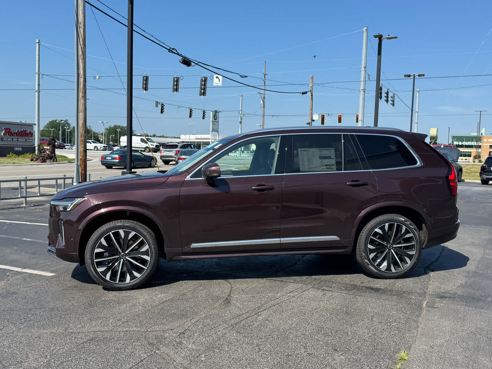 2026 Volvo XC90 B5 Plus photo 3