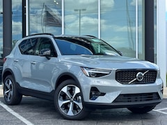 2026 Volvo XC40 B5 Plus AWD SUV