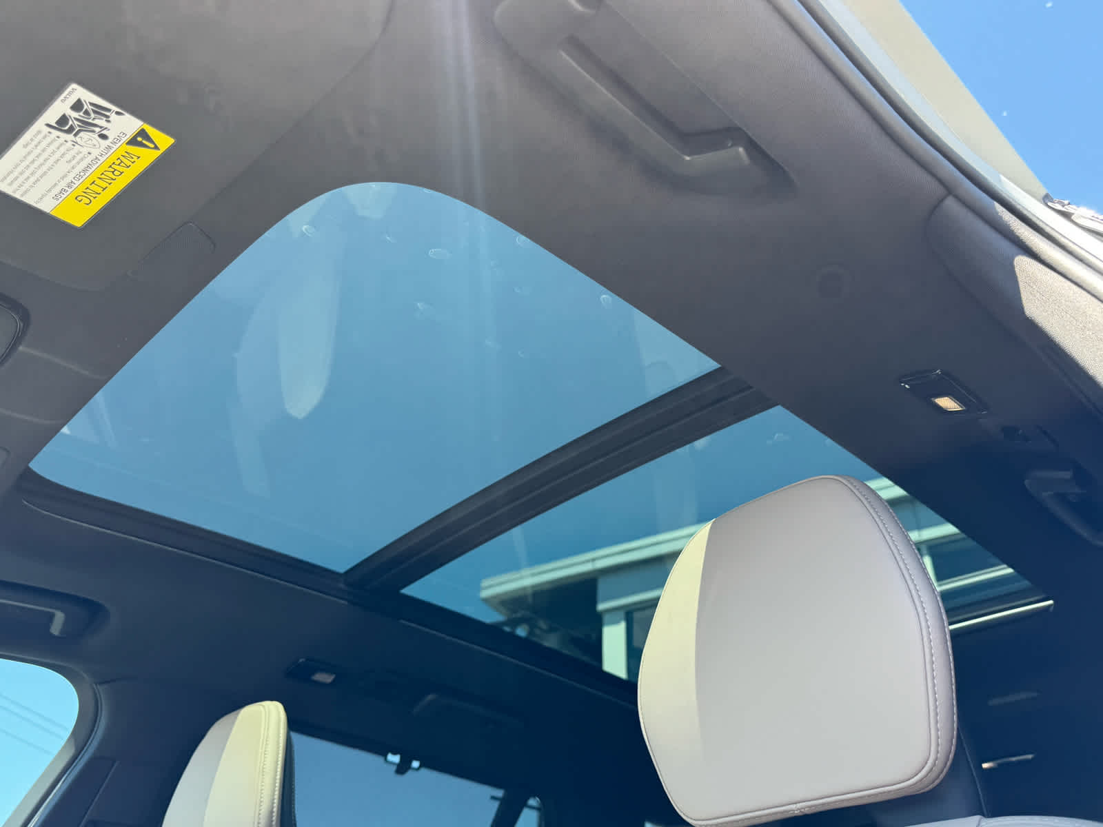 2026 Volvo XC90 Ultra - Photo 16
