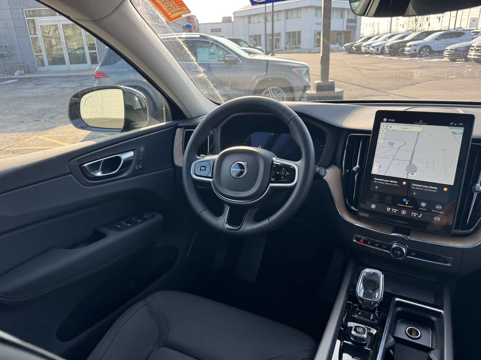 2026 Volvo XC60 Plus - Photo 37