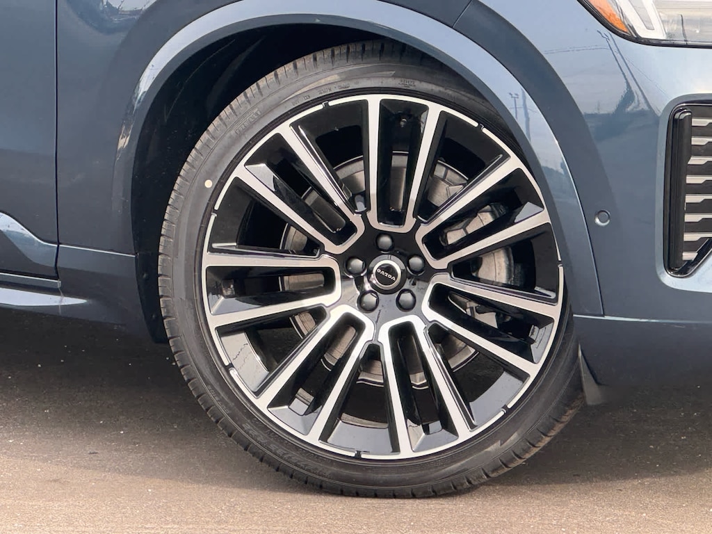 New 2026 Volvo XC90 B6 Ultra Dark Theme 6-Seater SUV