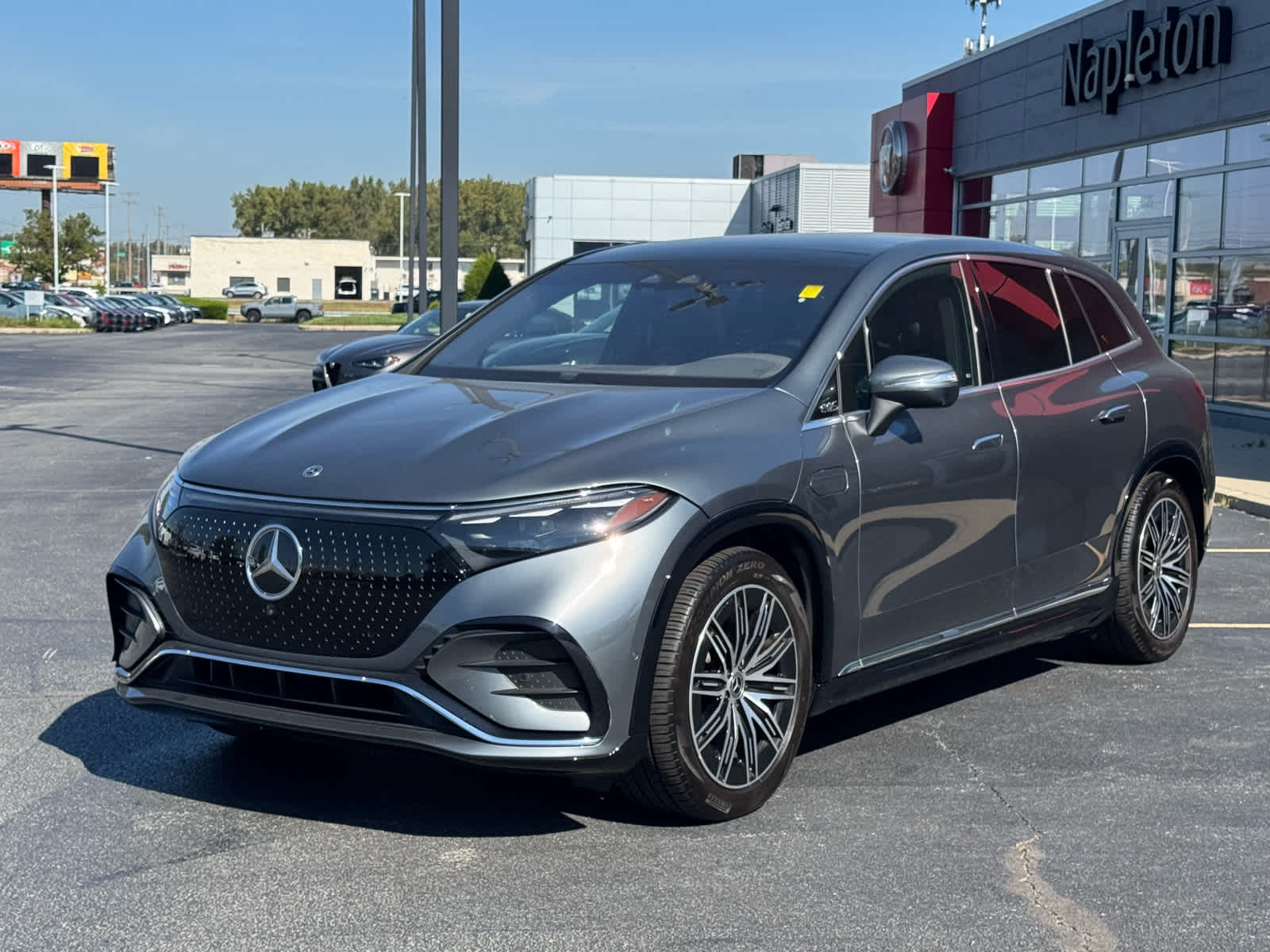 2023 Mercedes Benz EQS SUV 580 4MATIC photo 3