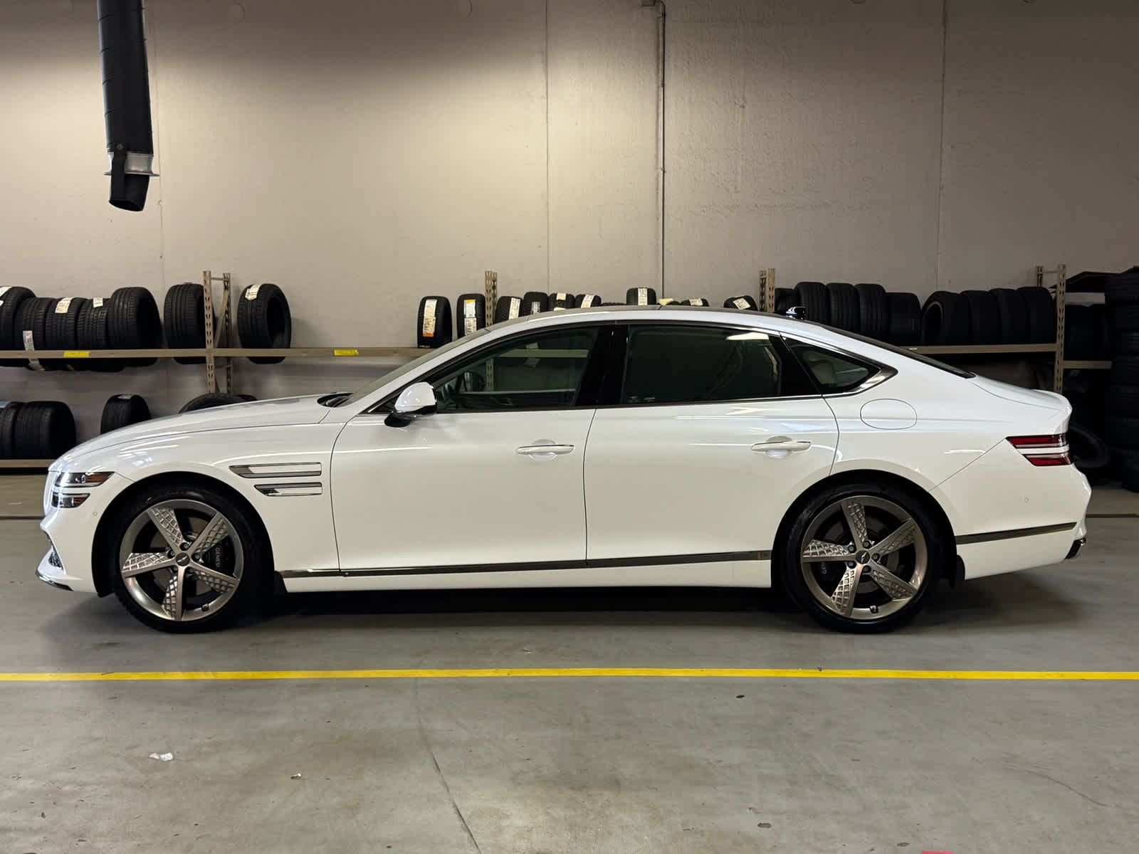 2023 Genesis G80 3.5T Sport AWD photo 3