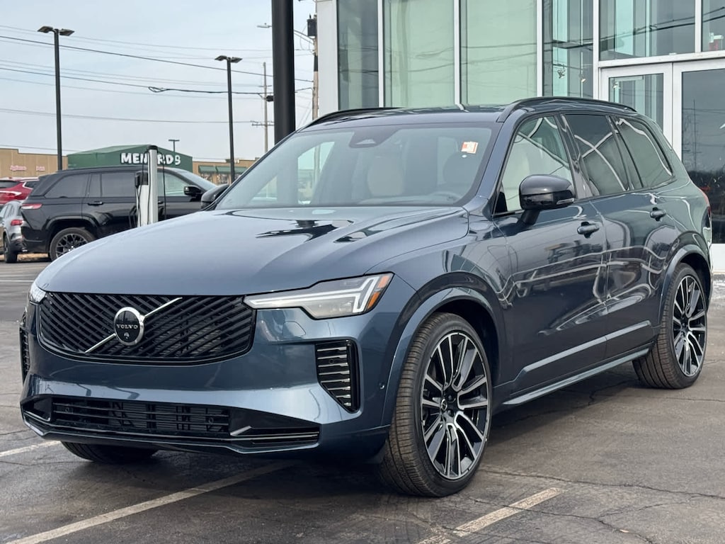 New 2026 Volvo XC90 B6 Ultra Dark Theme 6-Seater SUV