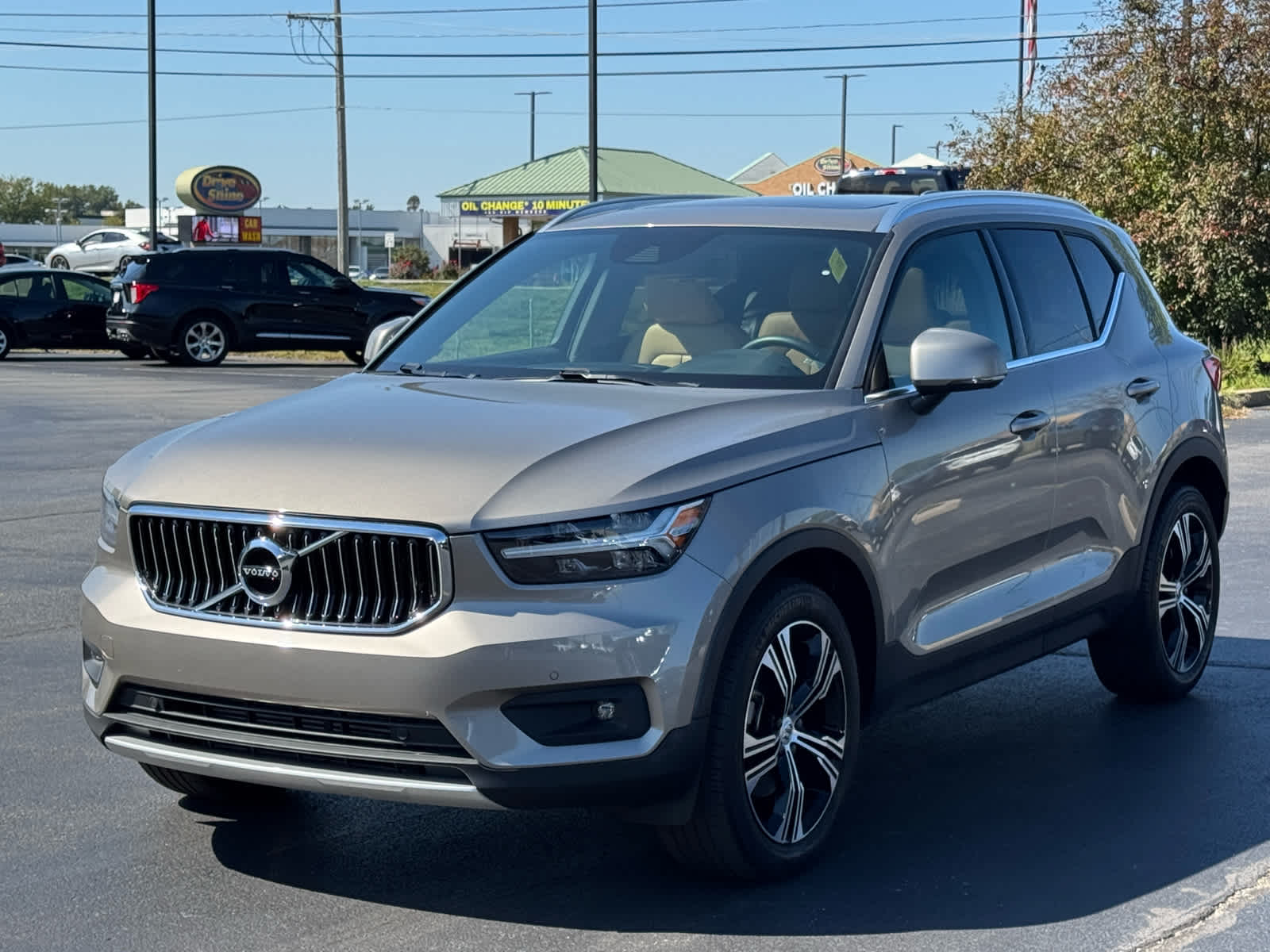 2022 Volvo XC40 Inscription T5 AWD photo 4