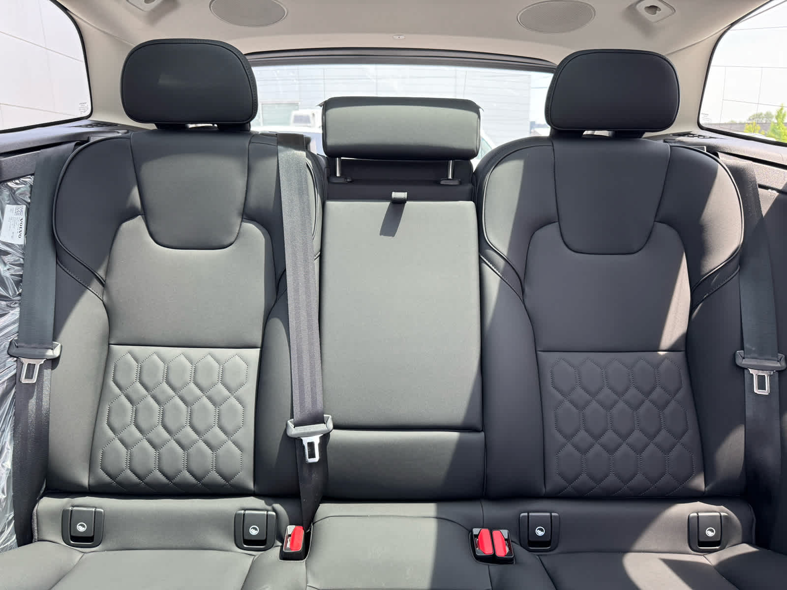 2026 Volvo XC60 Plus - Photo 19