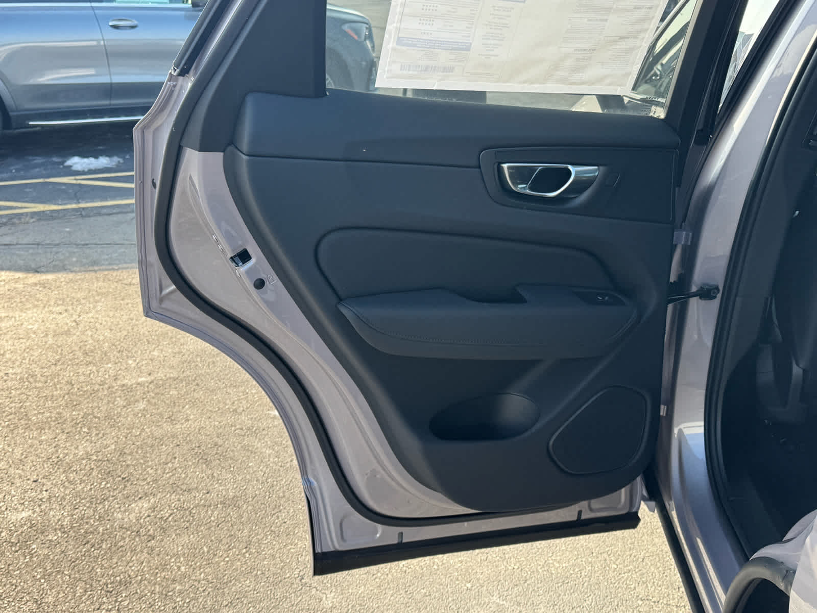 2026 Volvo XC60 Plus - Photo 32