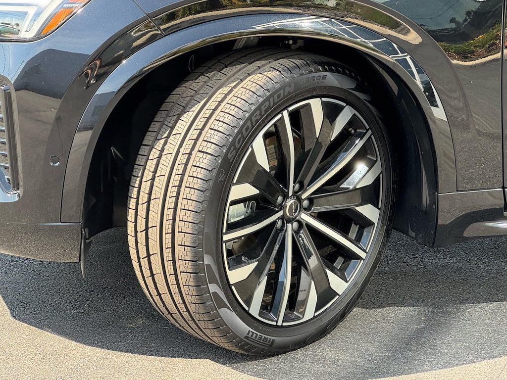 New 2026 Volvo XC90 B6 Ultra Dark Theme 6-Seater SUV